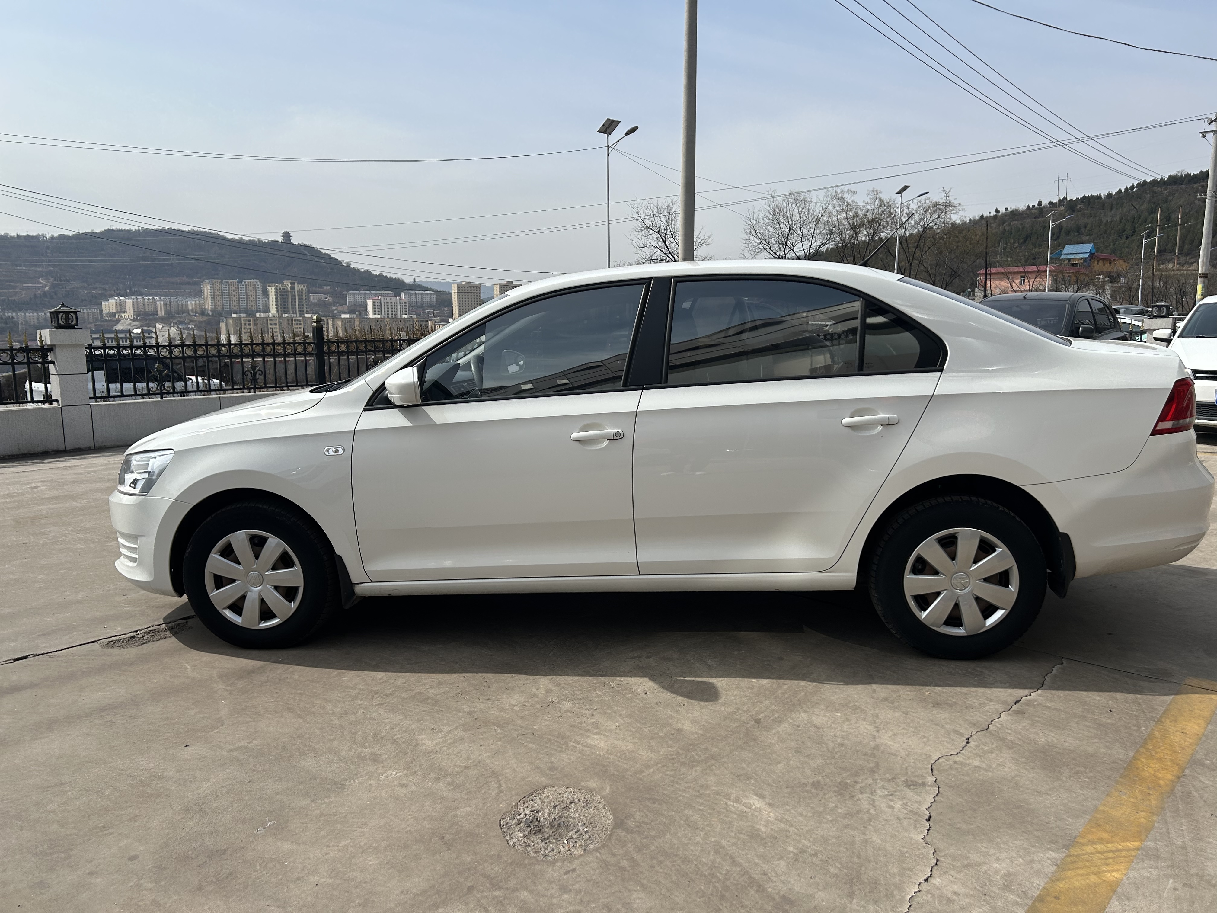 Santana 2015 car image #6