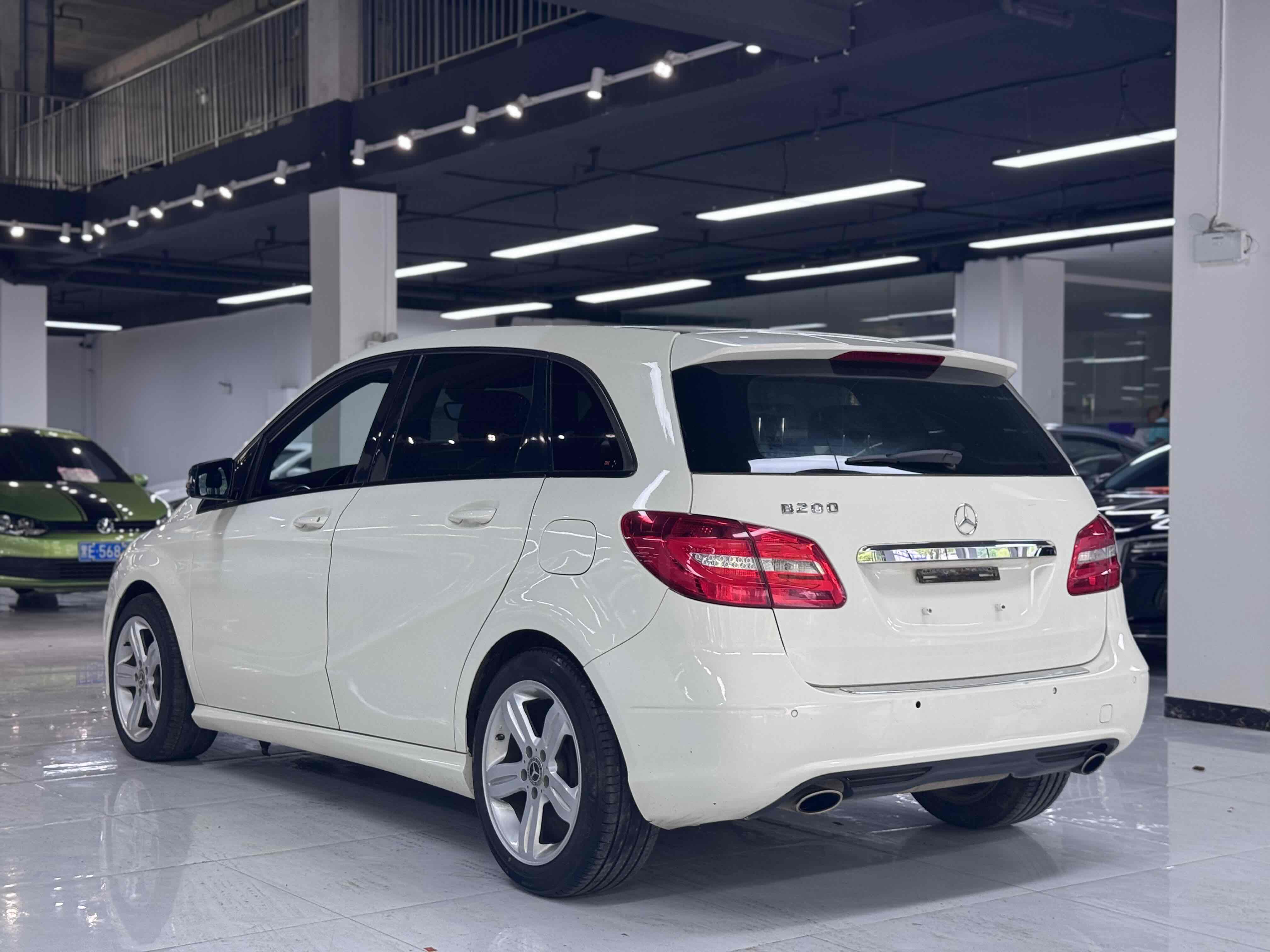 Mercedes-Benz B Class 2014 car image #6
