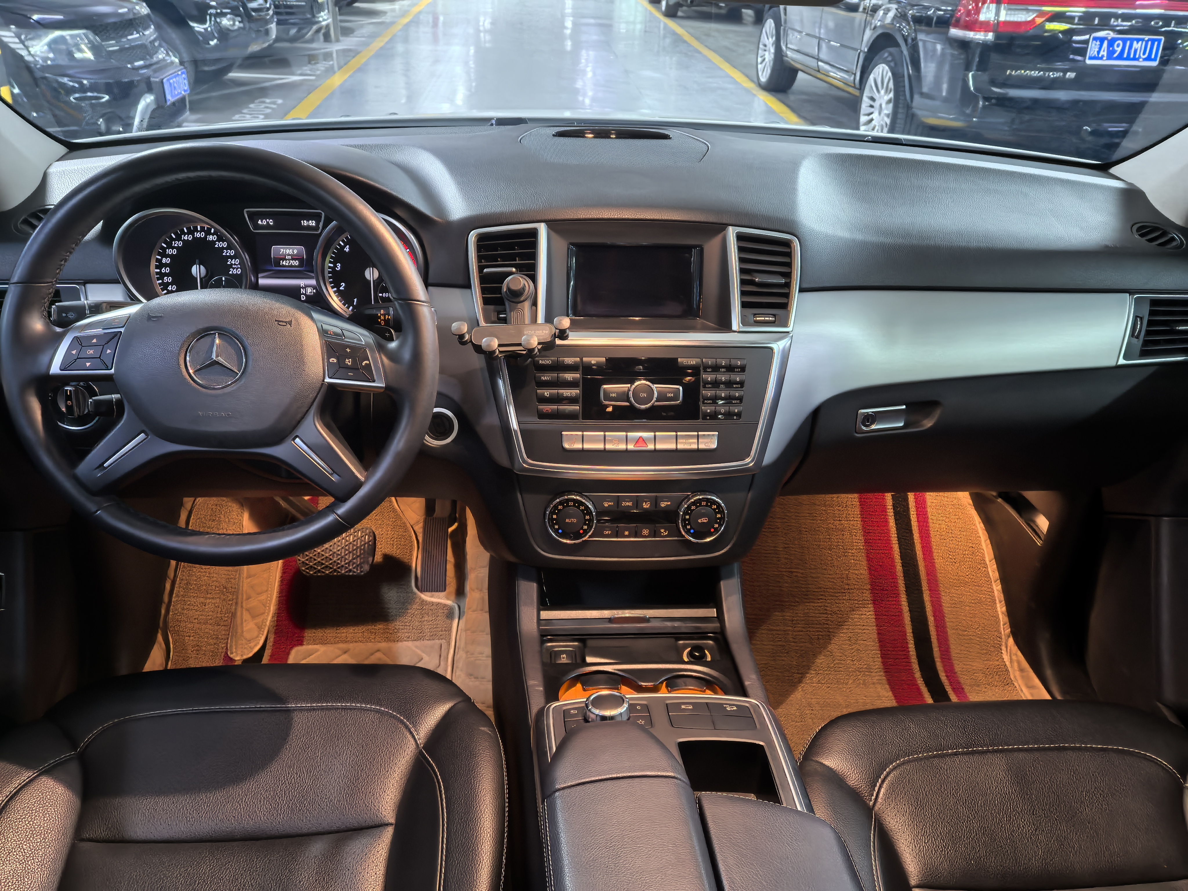 Mercedes-Benz M Class 2013 car image #6