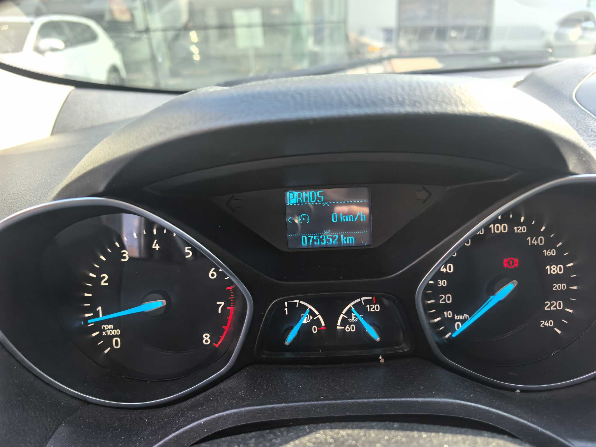 Ford Kuga 2017 car image #6