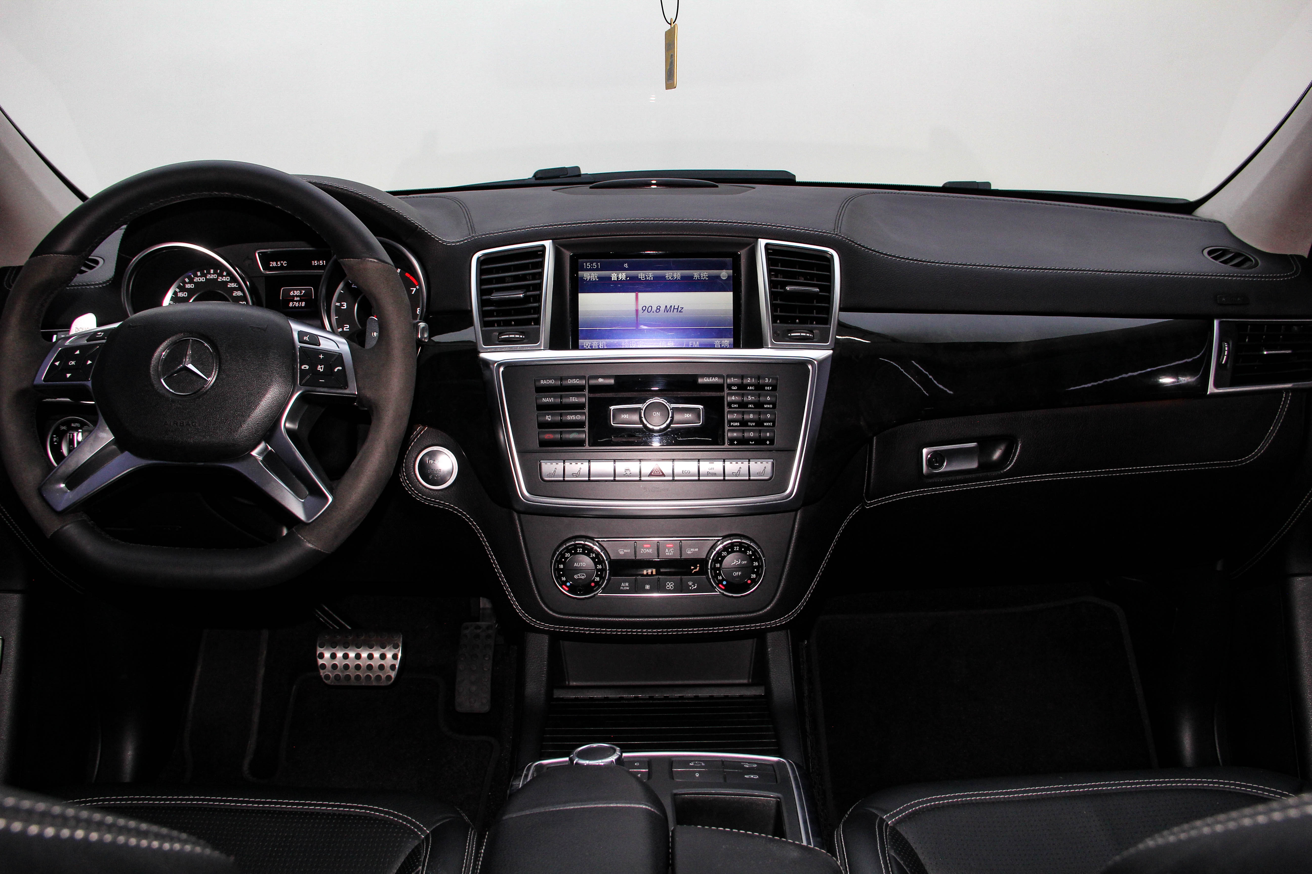 Mercedes-Benz GL AMG 2014 изображение автомобиля #6