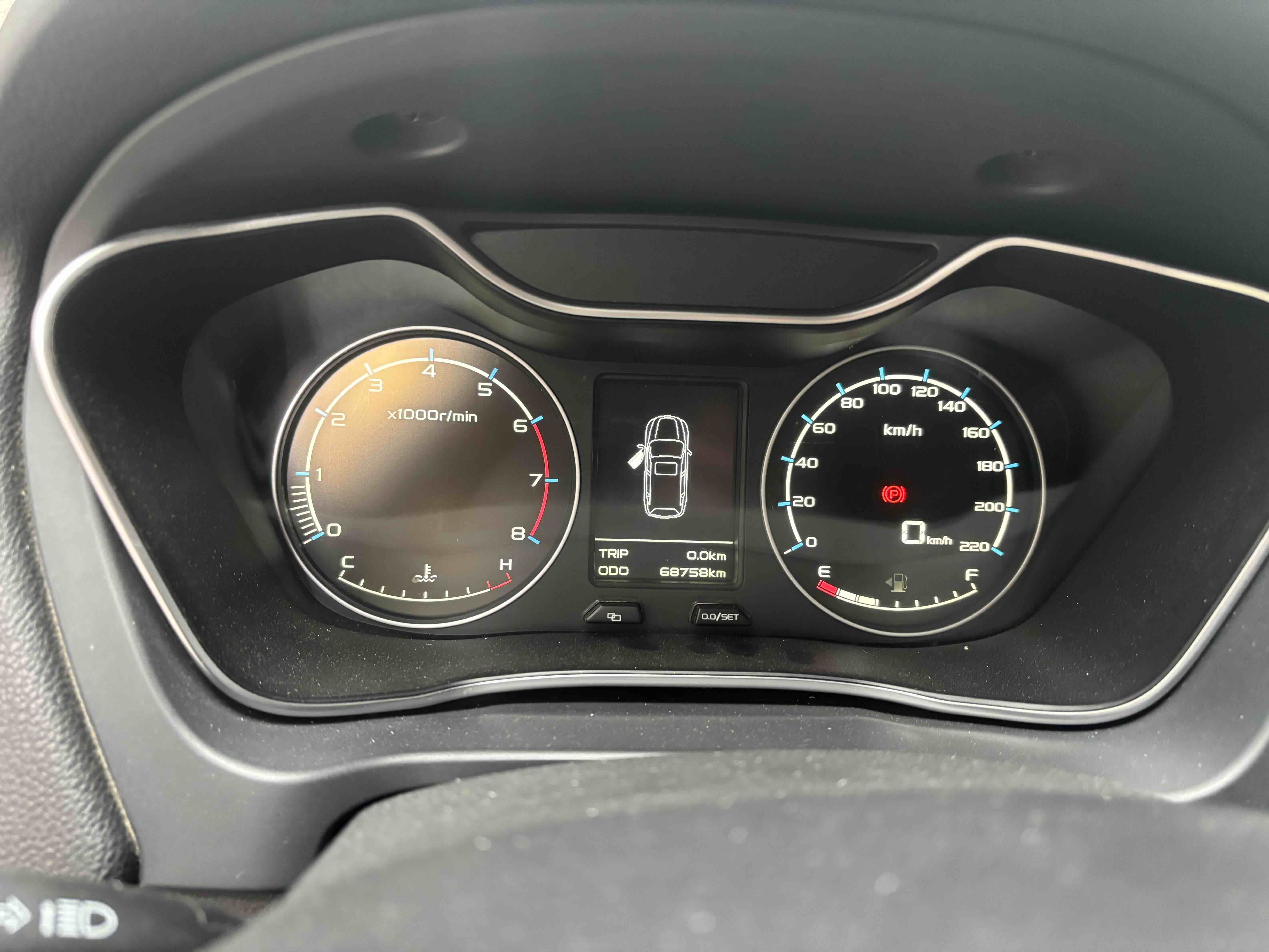 GEELY Vision X6 2017 immagine di auto #6