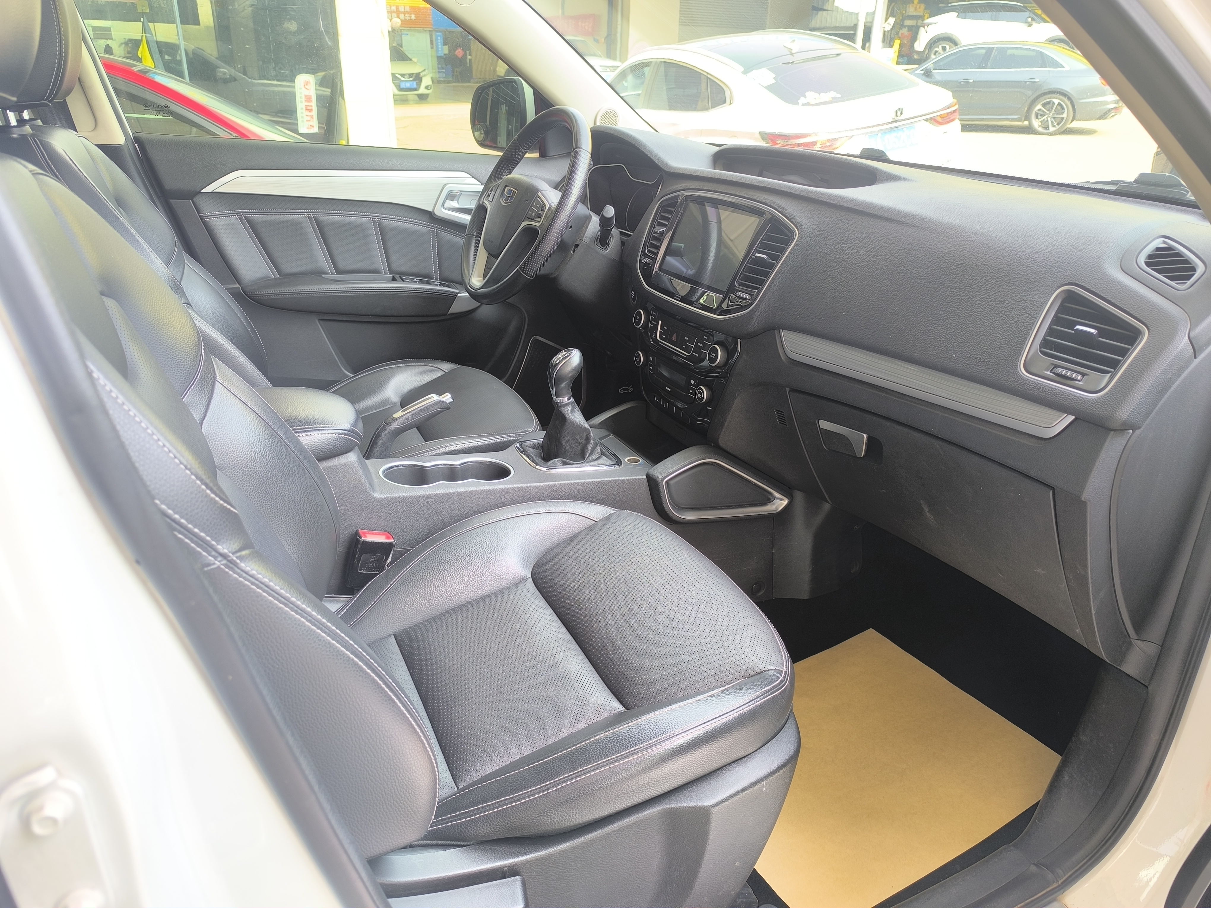 GEELY Vision X6 2017 car image #6