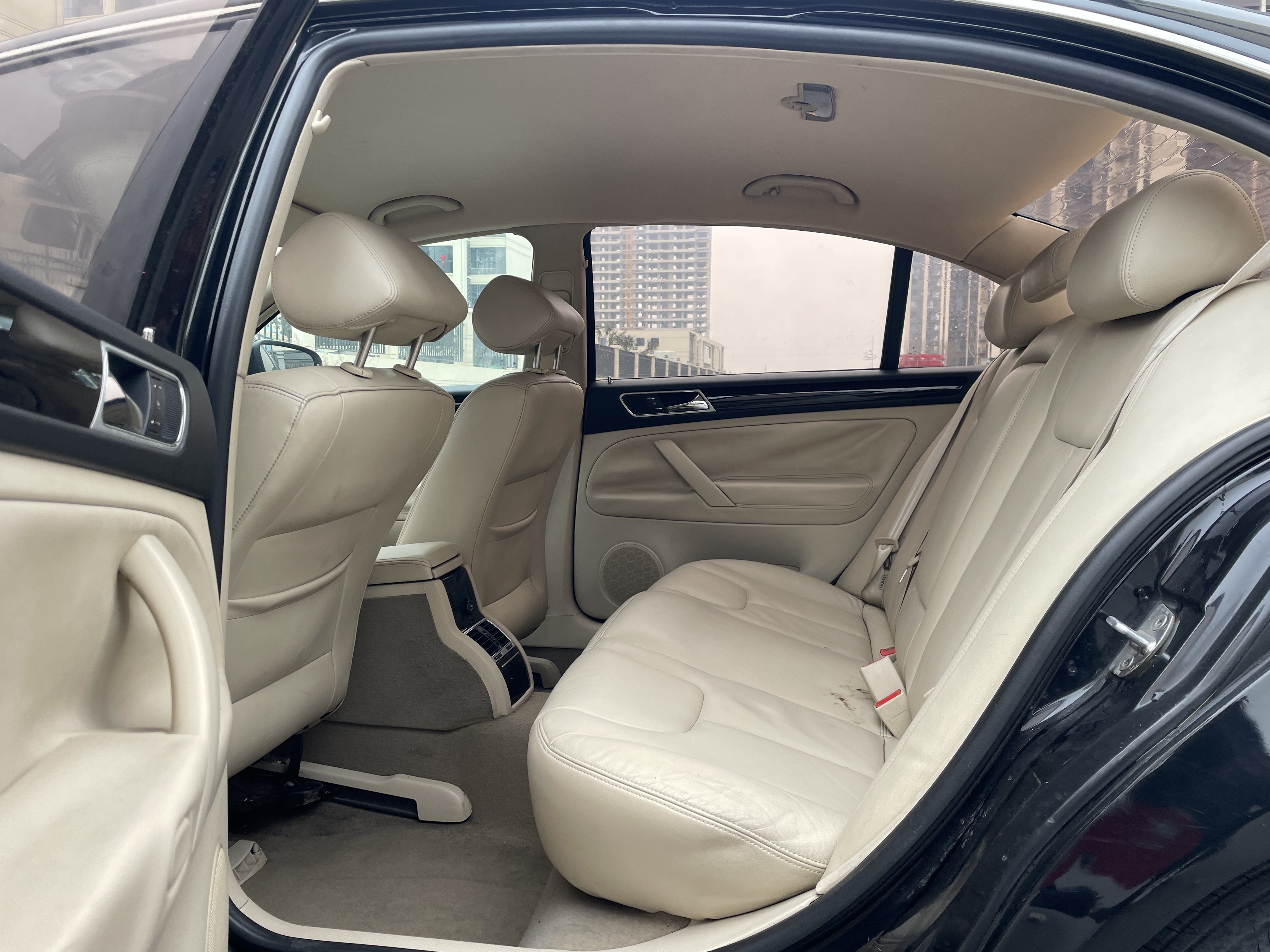 Volkswagen Passat Lingyu 2011 #6 Volkswagen Passat Lingyu 2011 car image #6