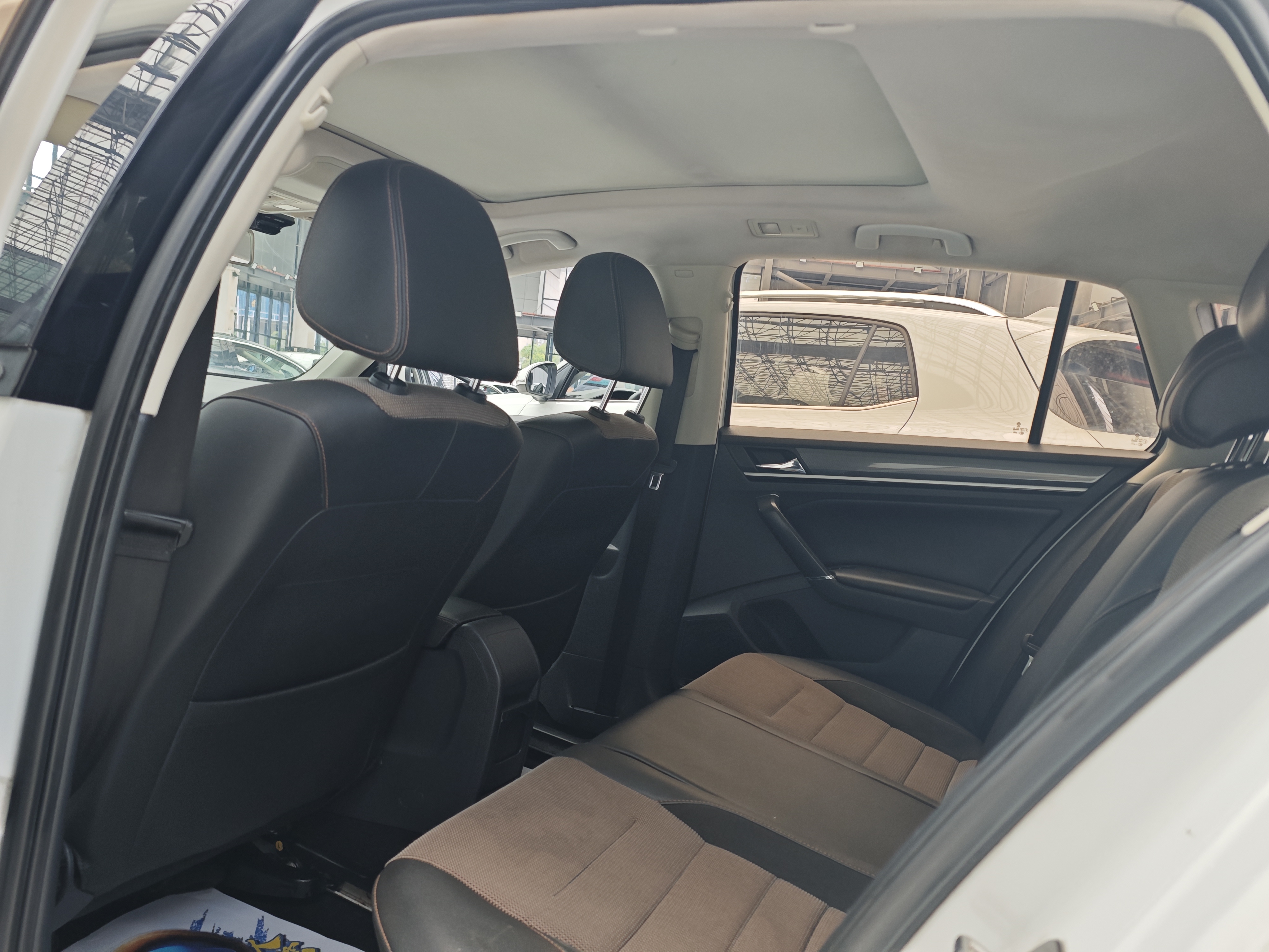 Volkswagen C-Trek 2017 immagine di auto #6