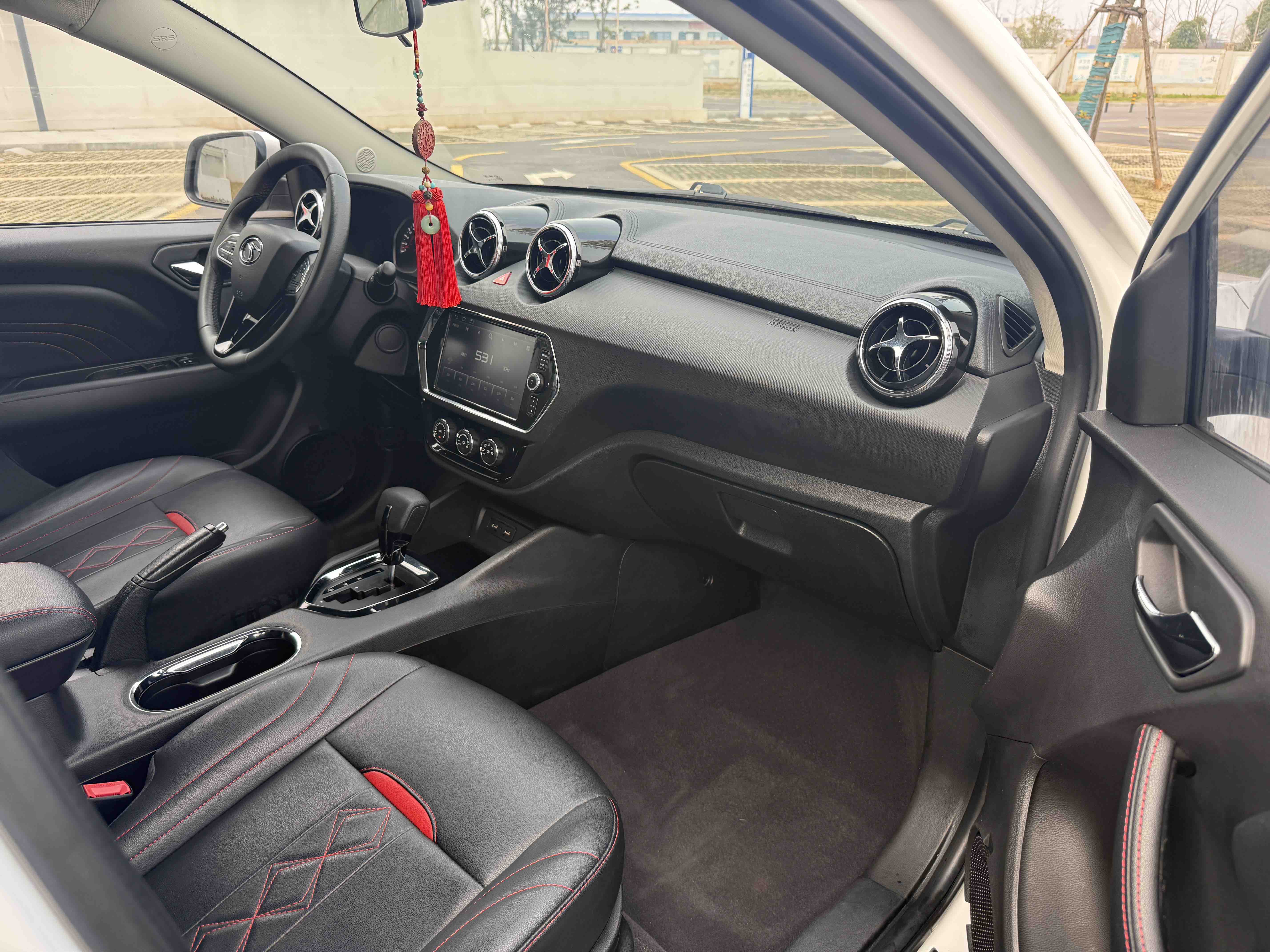 Soueast DX3 2018 car image #6