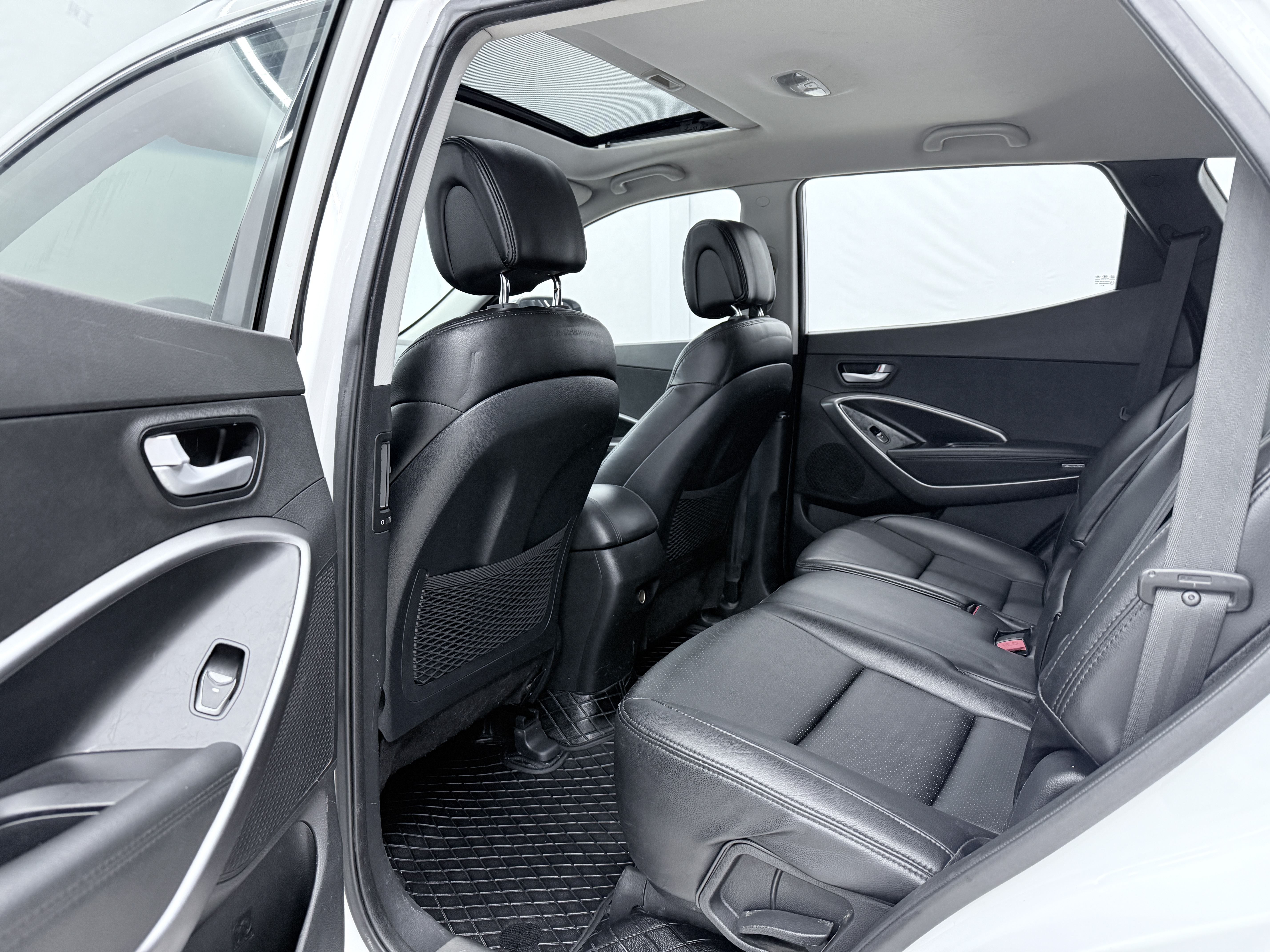 Hyundai Santa Fe 2015 car image #6
