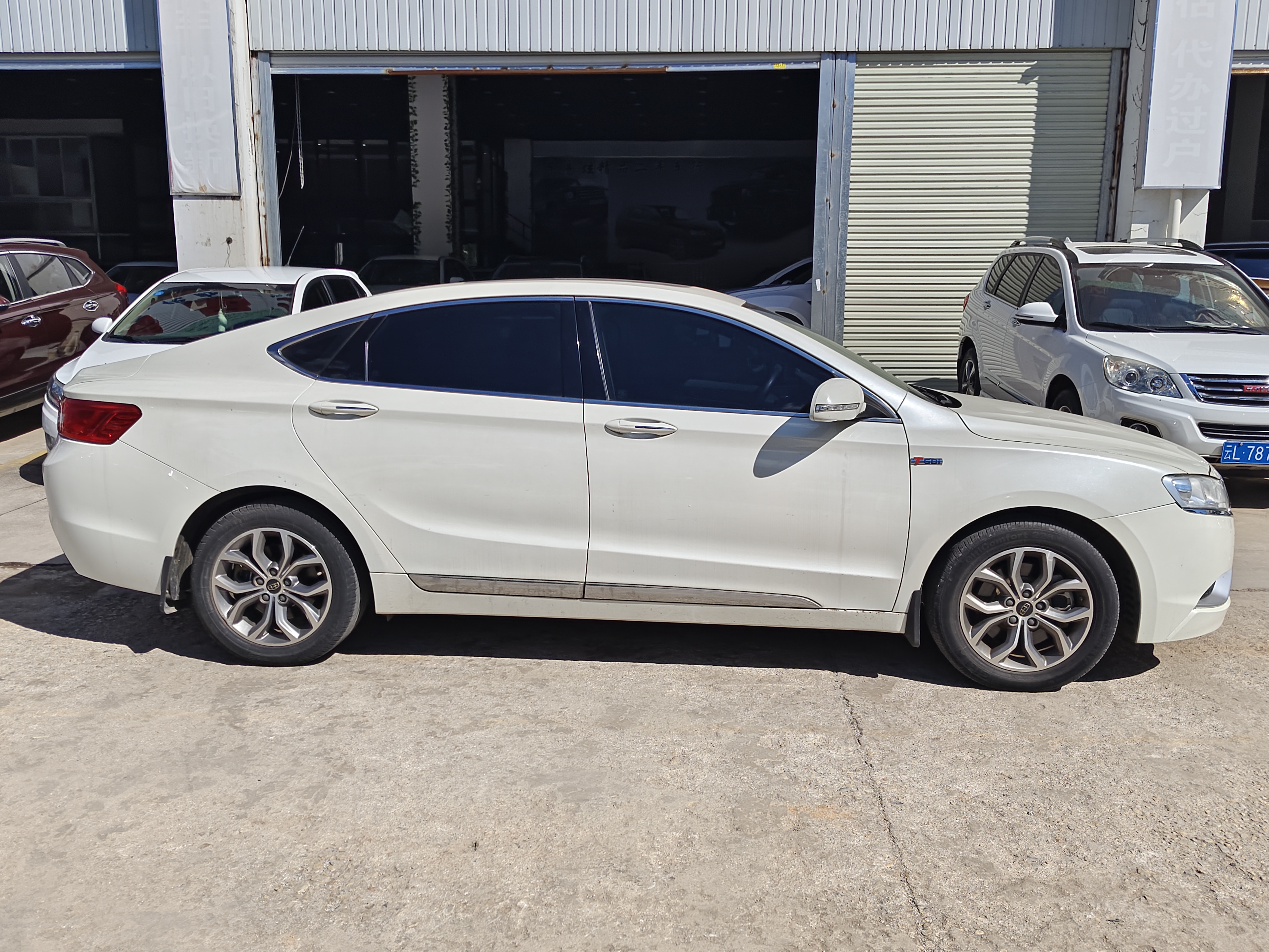 GEELY Ulion 2017 immagine di auto #6