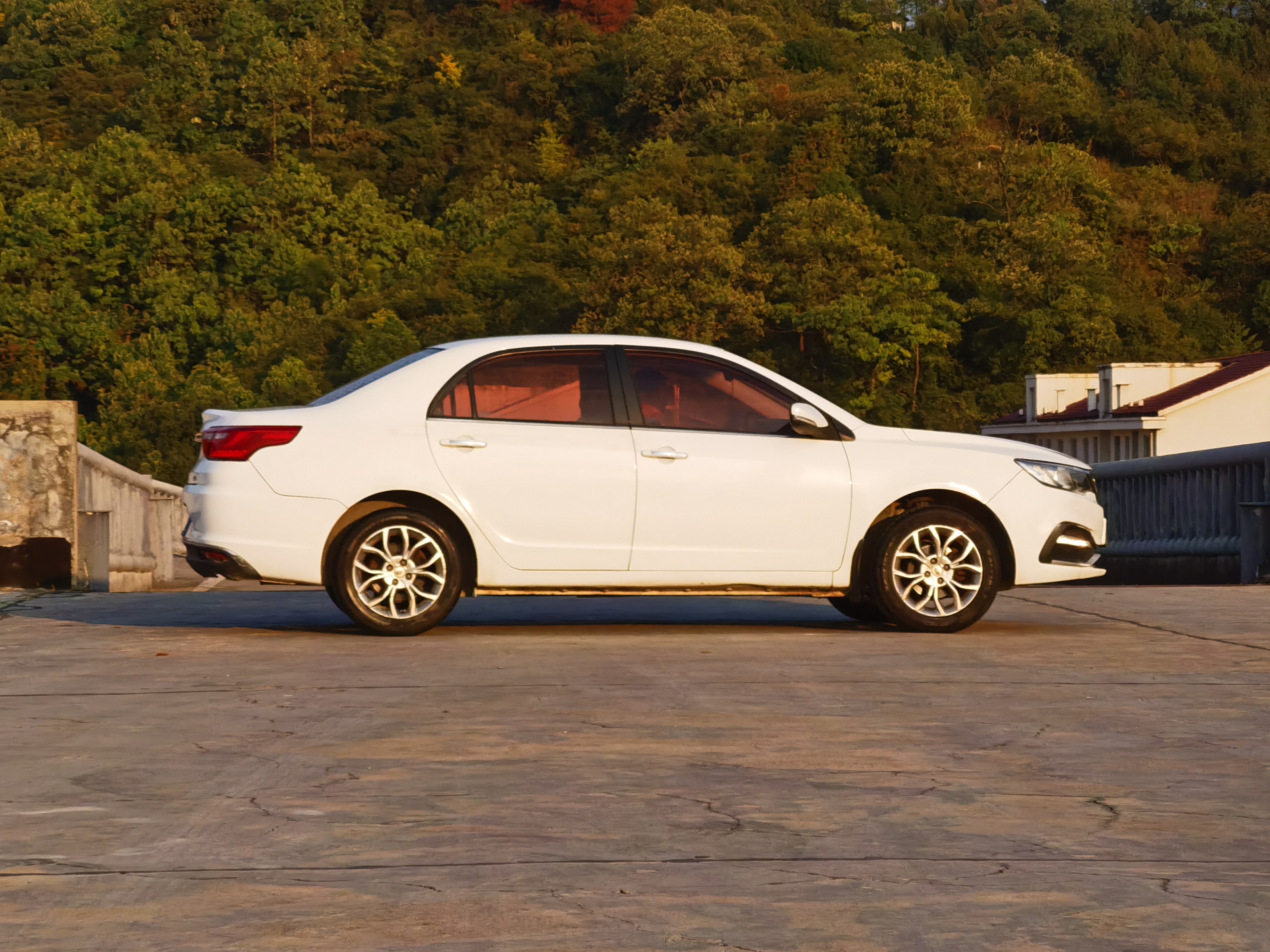 GEELY Vision 2018 car image #6