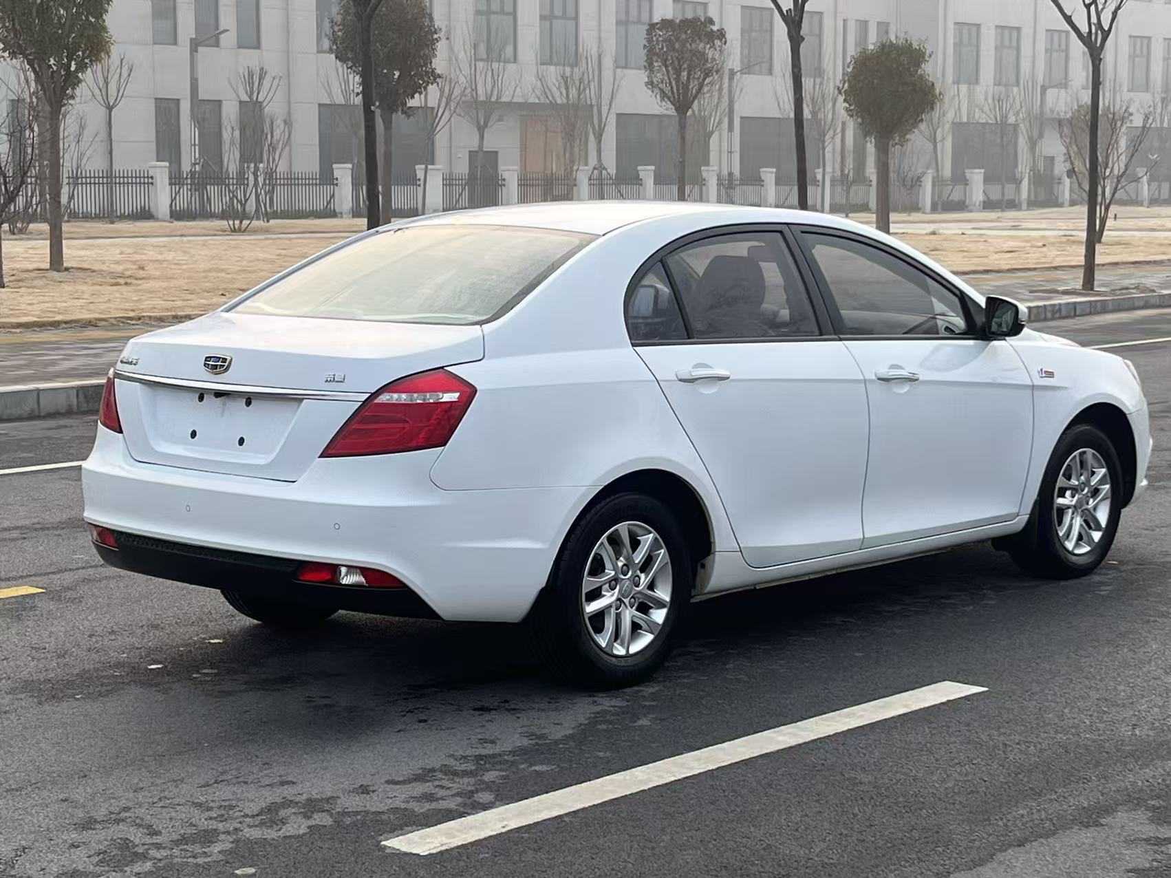 GEELY Emgrand 2017 immagine di auto #6
