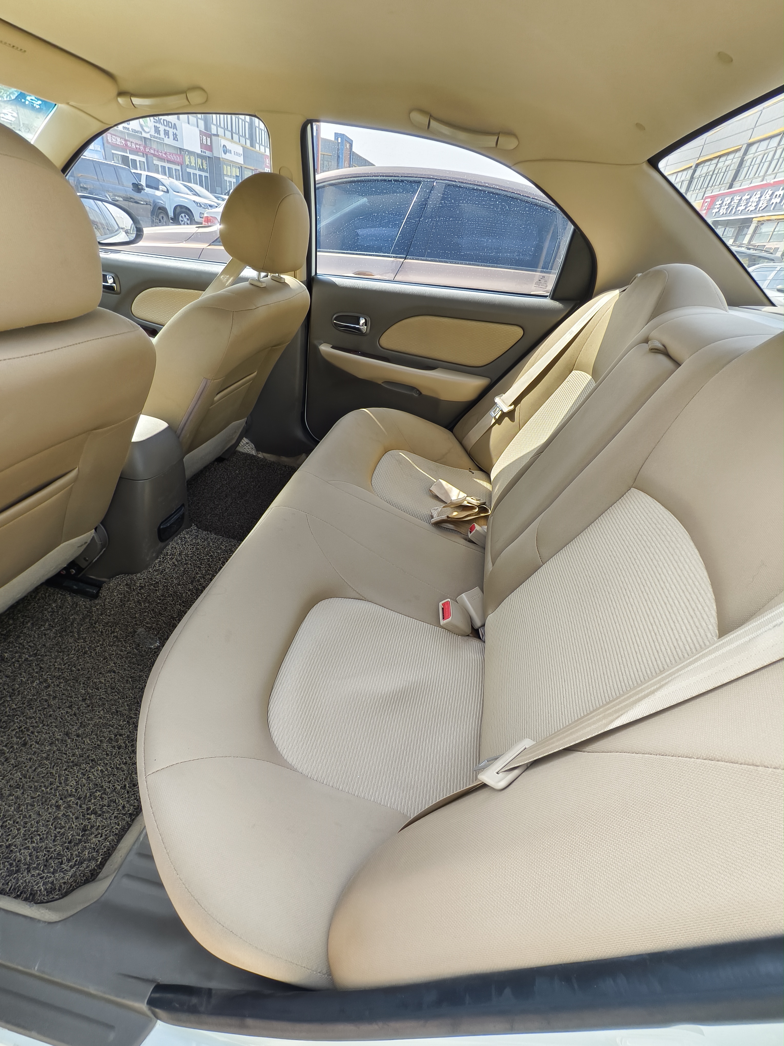 Hyundai moInca 2013 car image #6