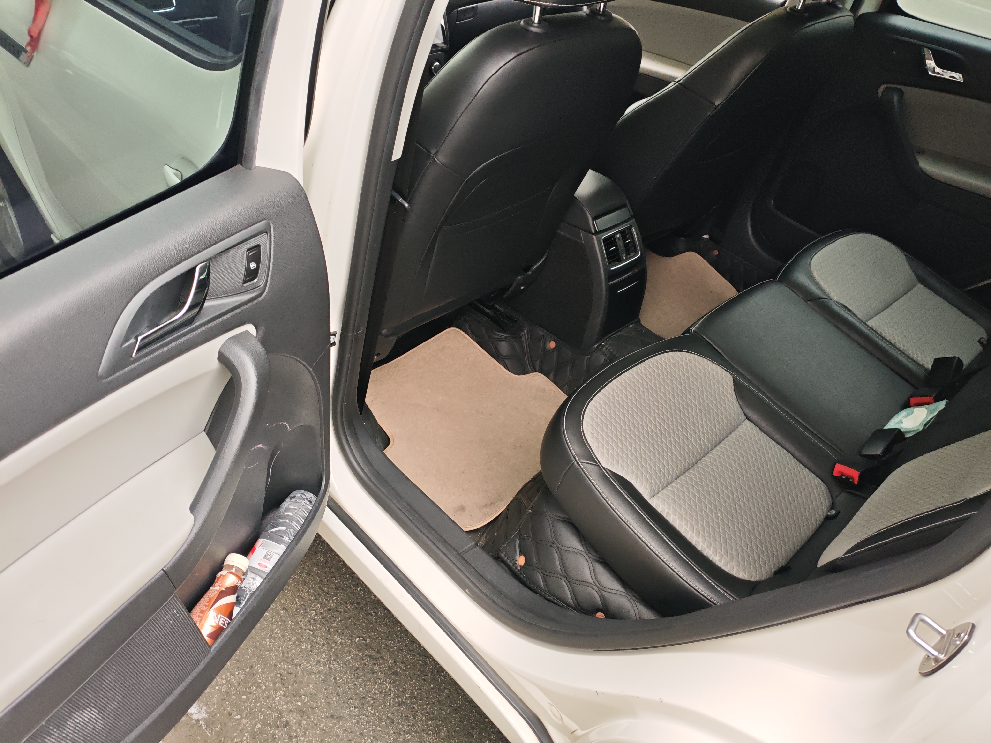 Skoda Yeti 2018 car image #6