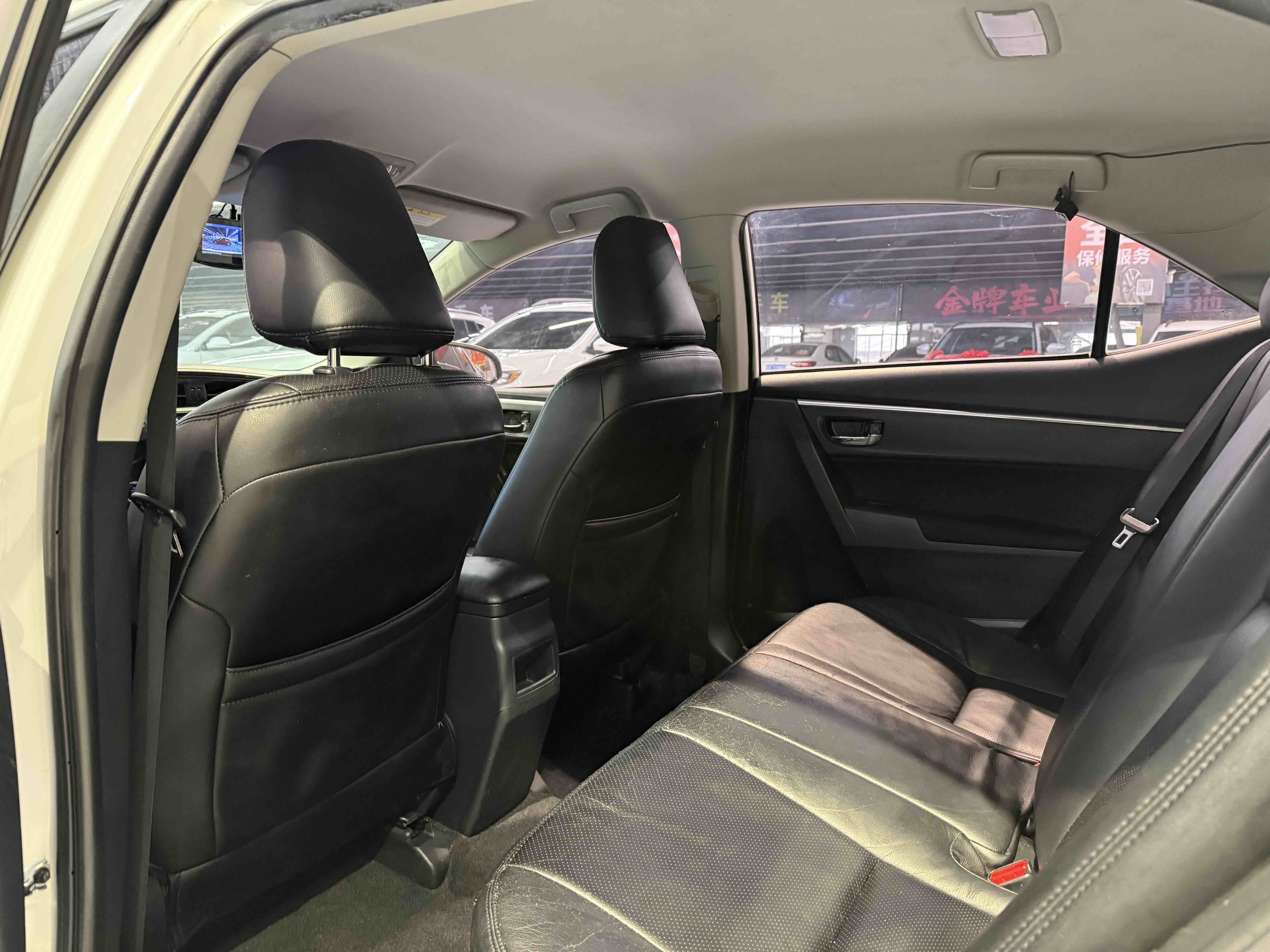 Corolla 2018 car image #6