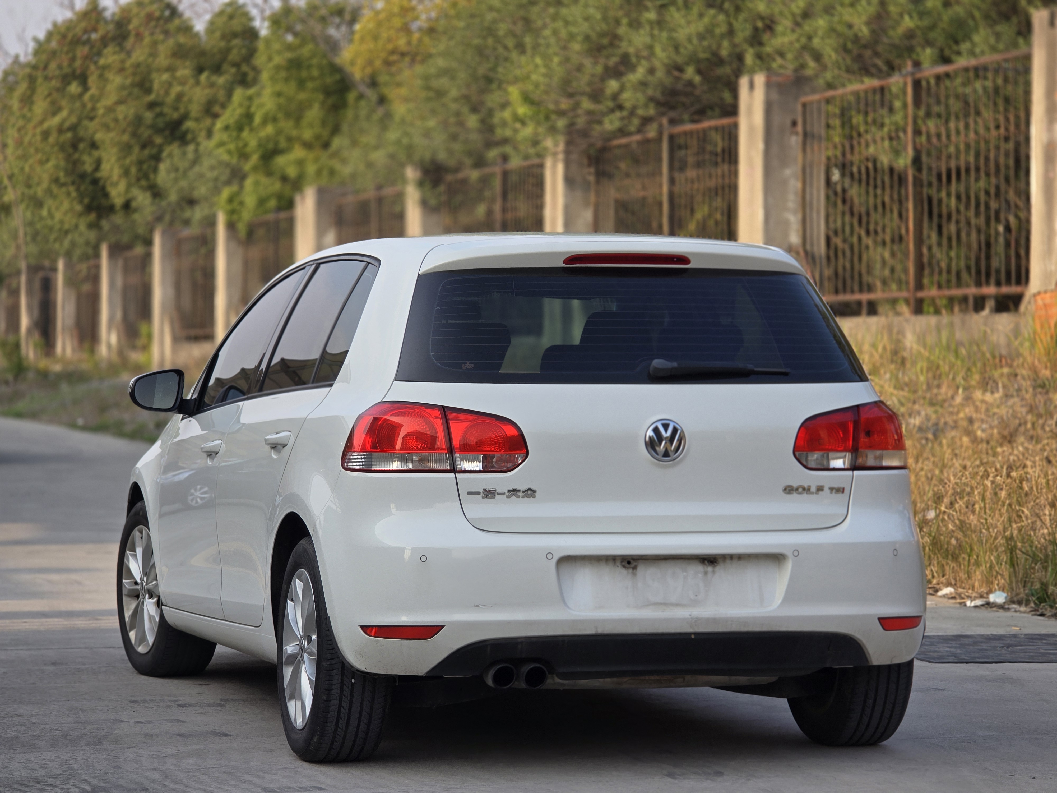 Volkswagen Golf 2013 car image #6