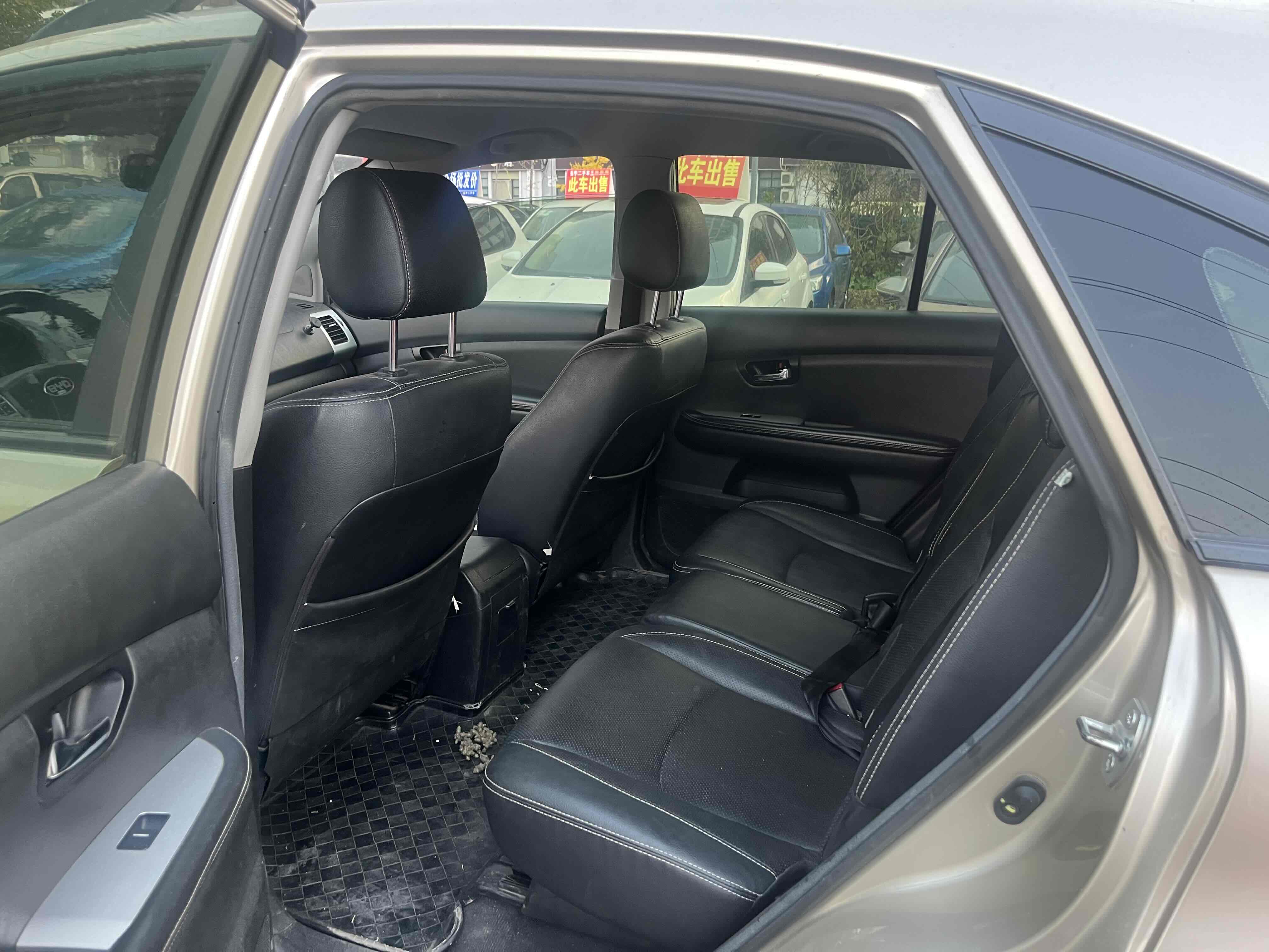 BYD M6 2014 car image #6