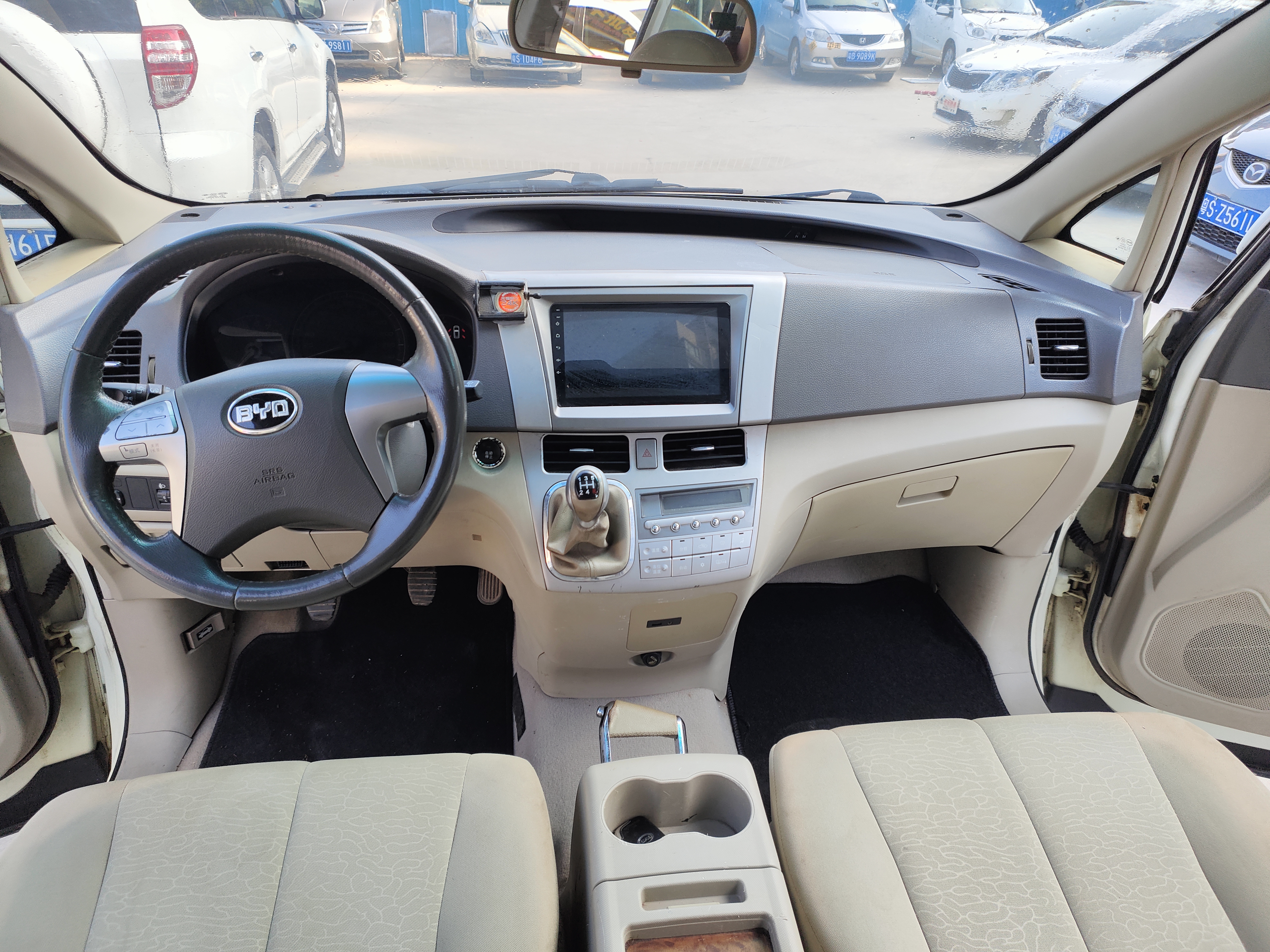 BYD M6 2013 изображение автомобиля #6