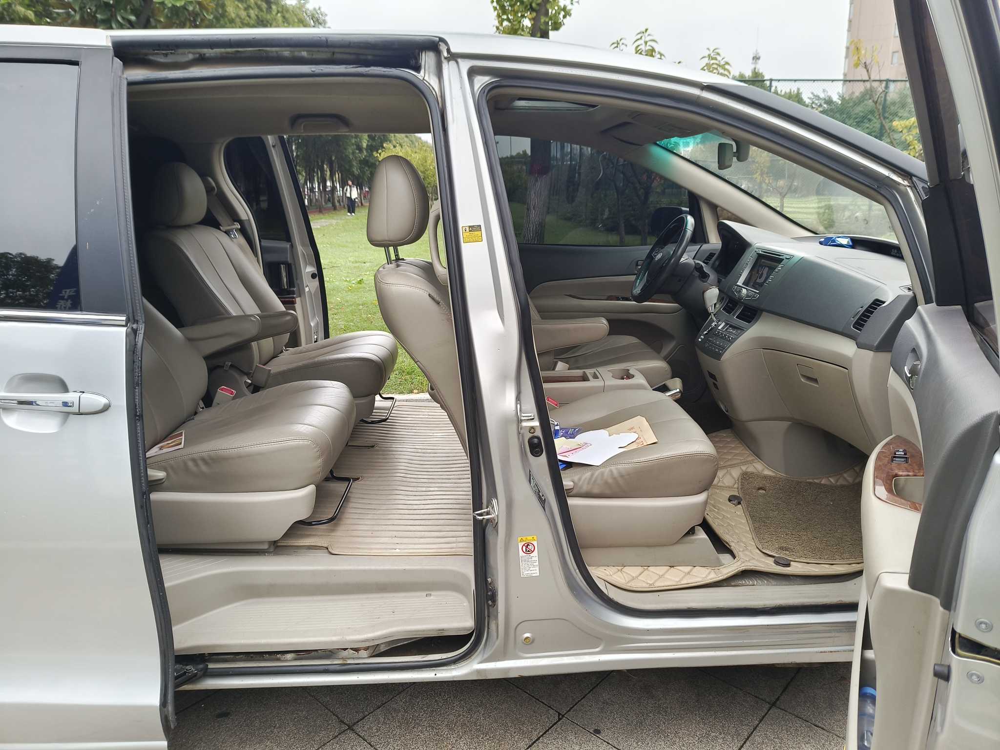 BYD M6 2014 #6 BYD M6 2014 car image #6