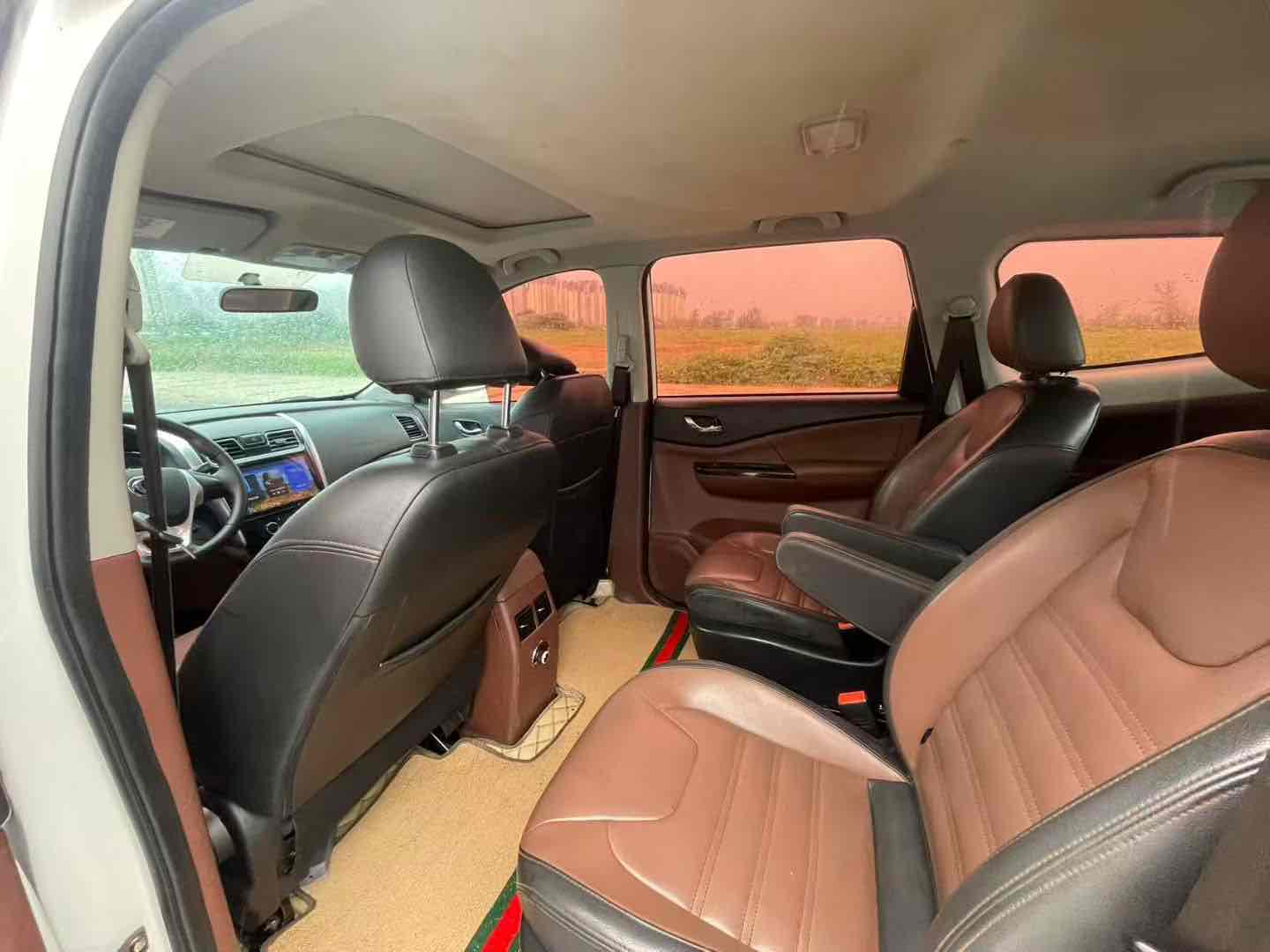 Forthing SX6 2016 #6 Forthing SX6 2016 car image #6