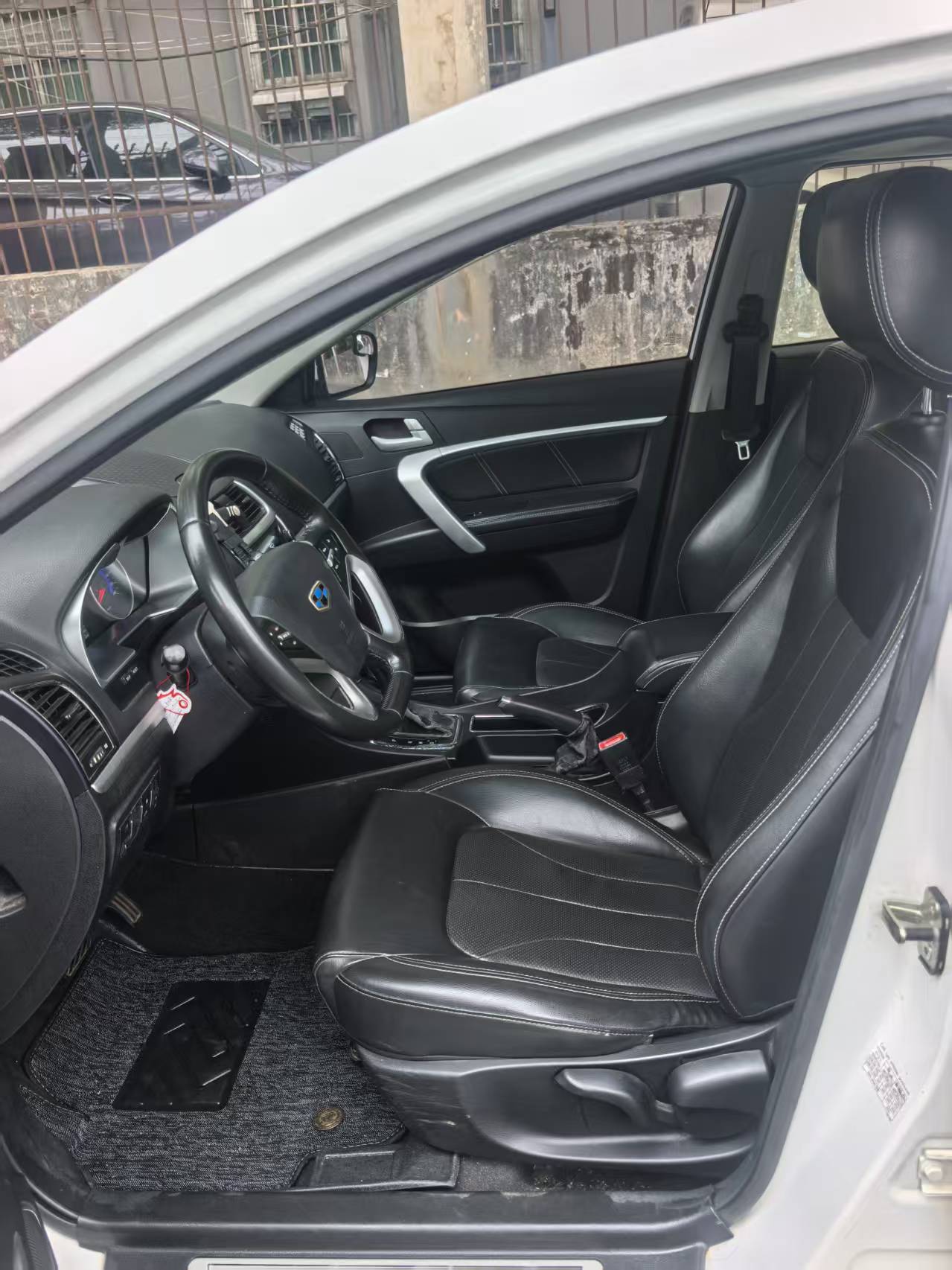 GEELY Emgrand 2015 #6 GEELY Emgrand 2015 car image #6