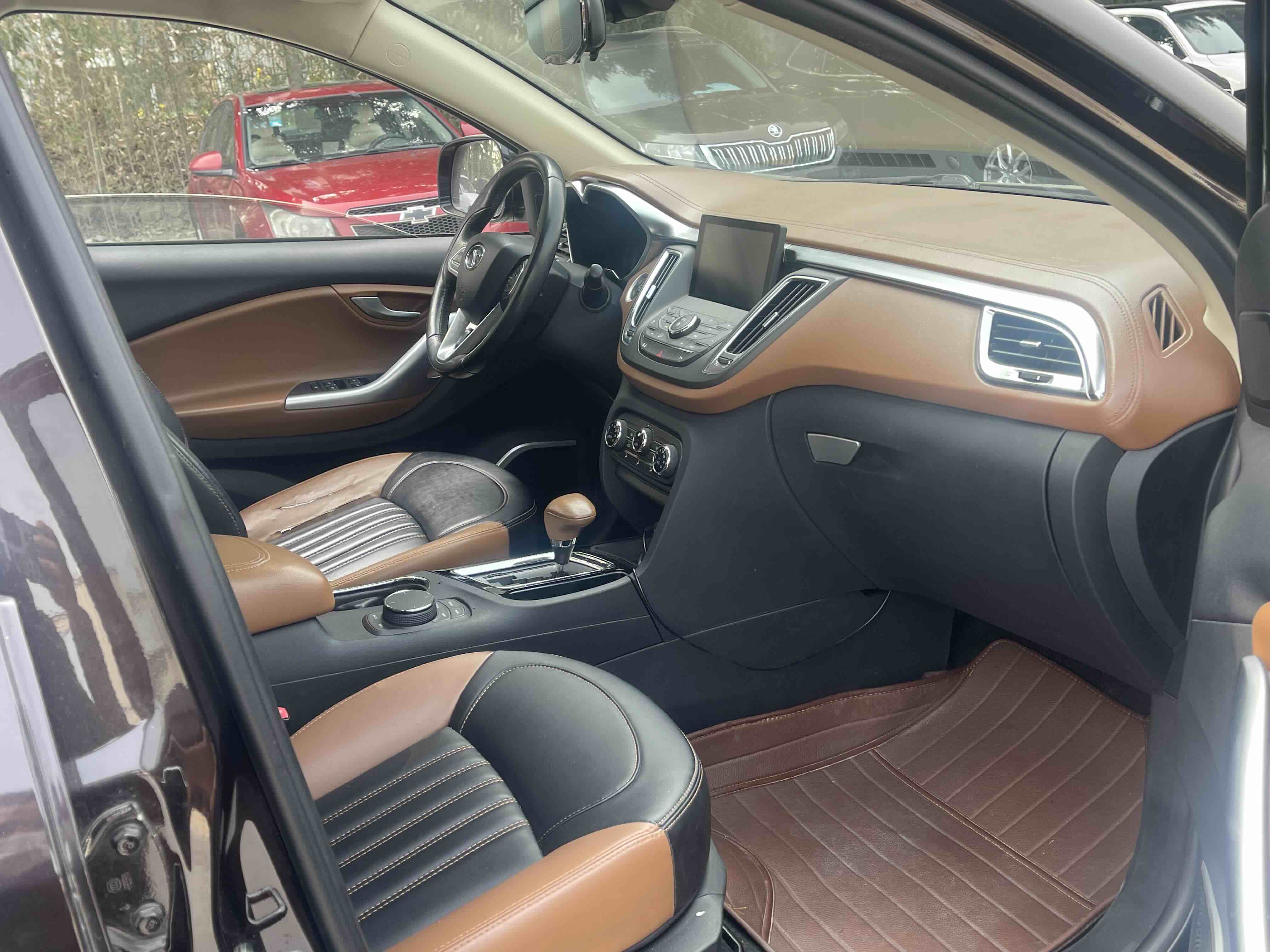 Soueast DX7 2016 car image #6