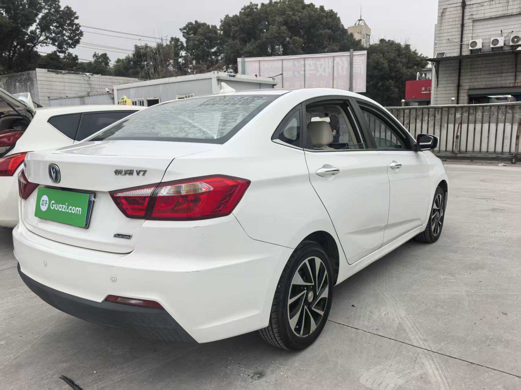 Changan Alsvin V7 2016 car image #6