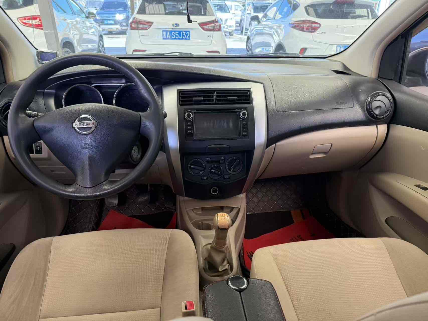 日产 骊威 2013 汽车图片 #6