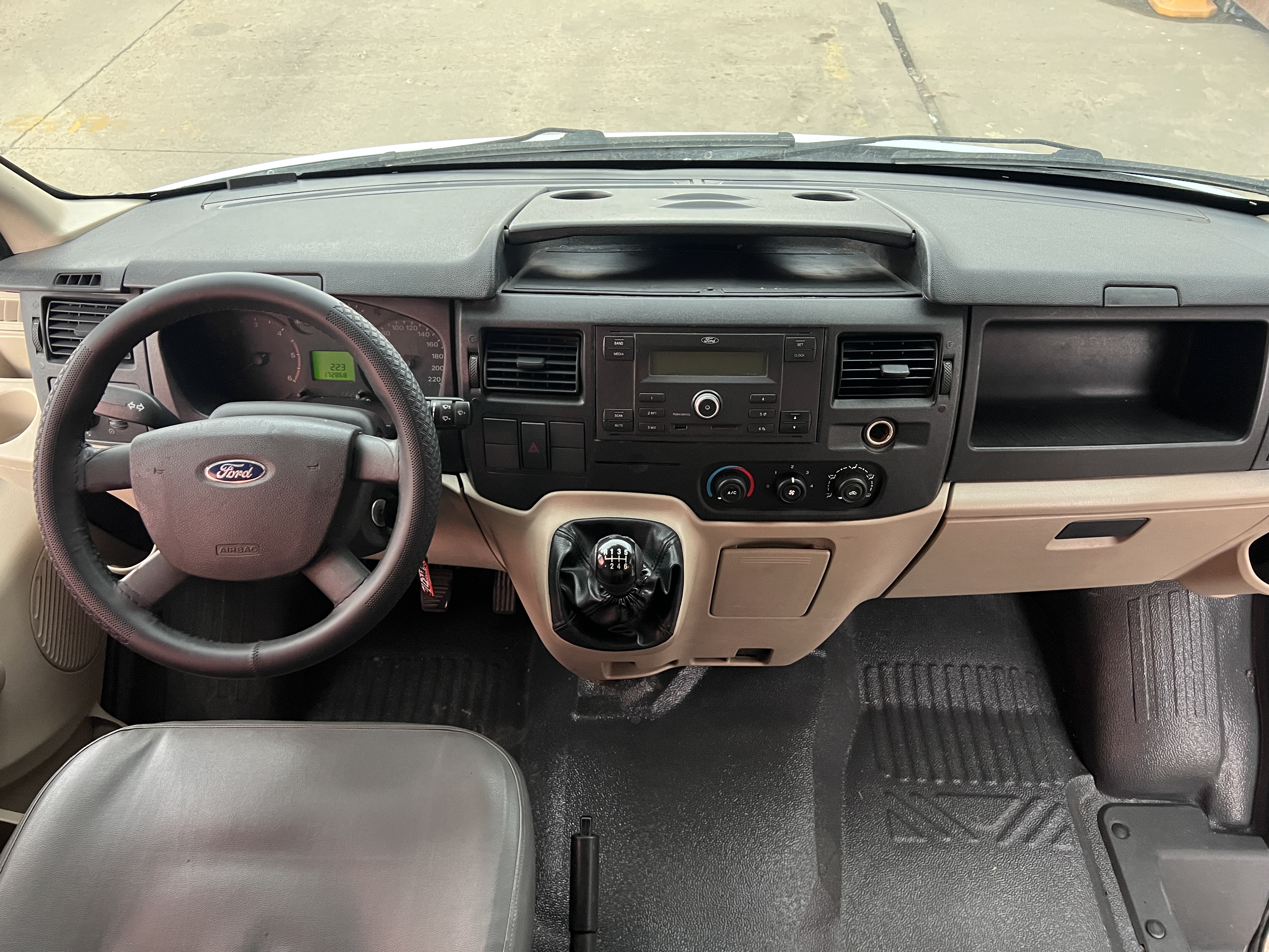 Ford New Transit 2017 #6 Ford New Transit 2017 car image #6