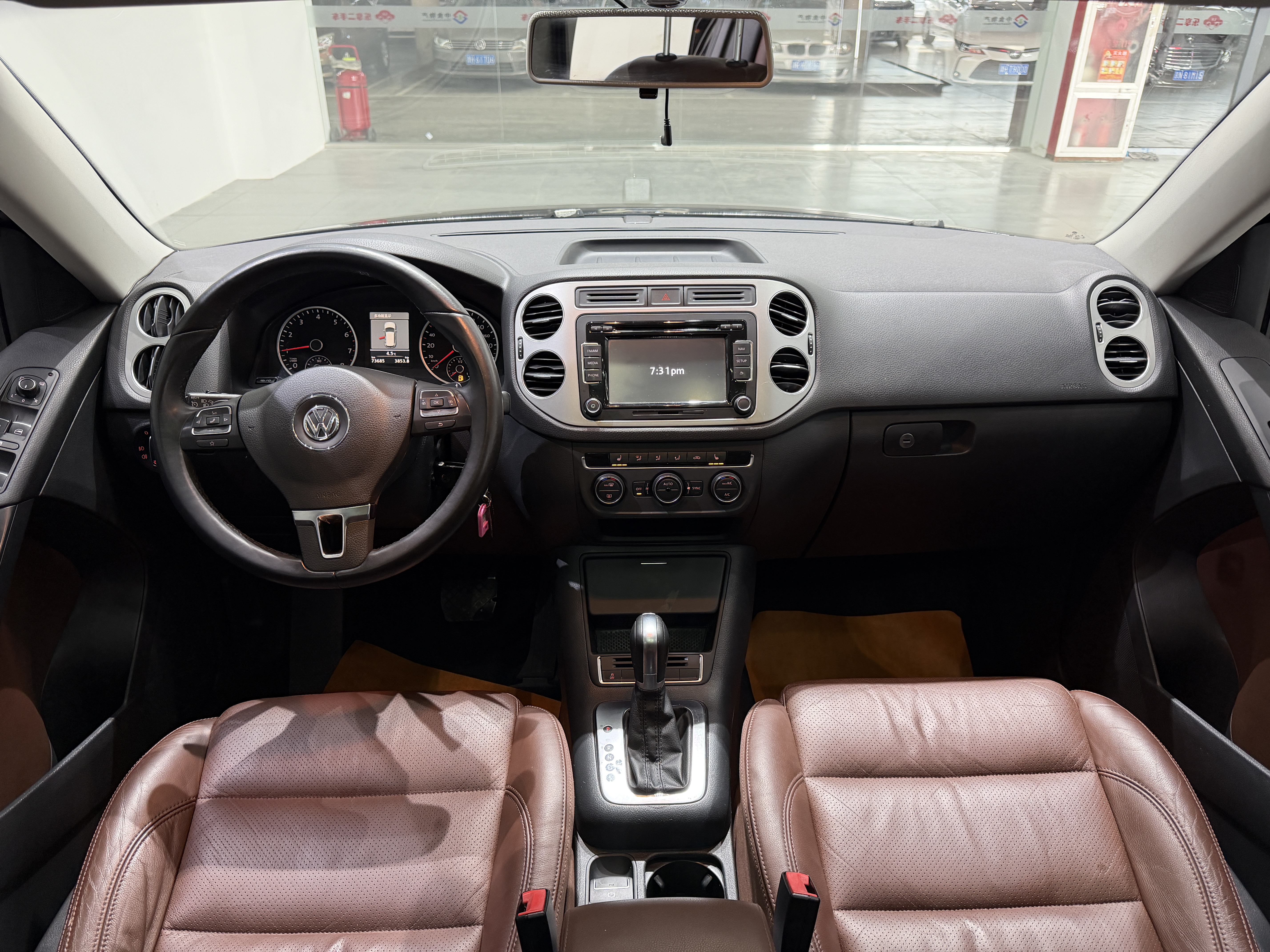 Volkswagen Tiguan 2014 car image #6