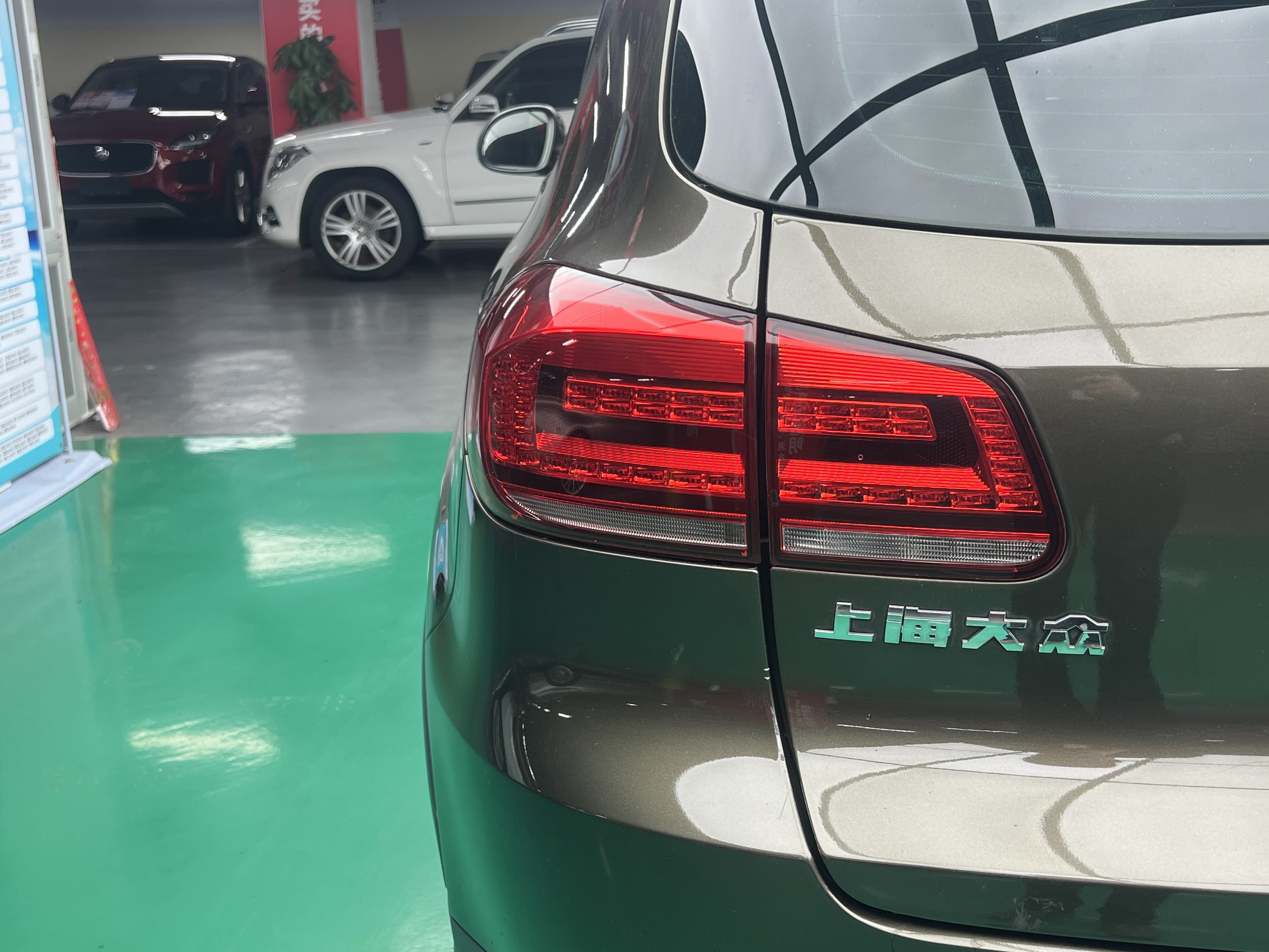 Volkswagen Tiguan 2014 car image #6