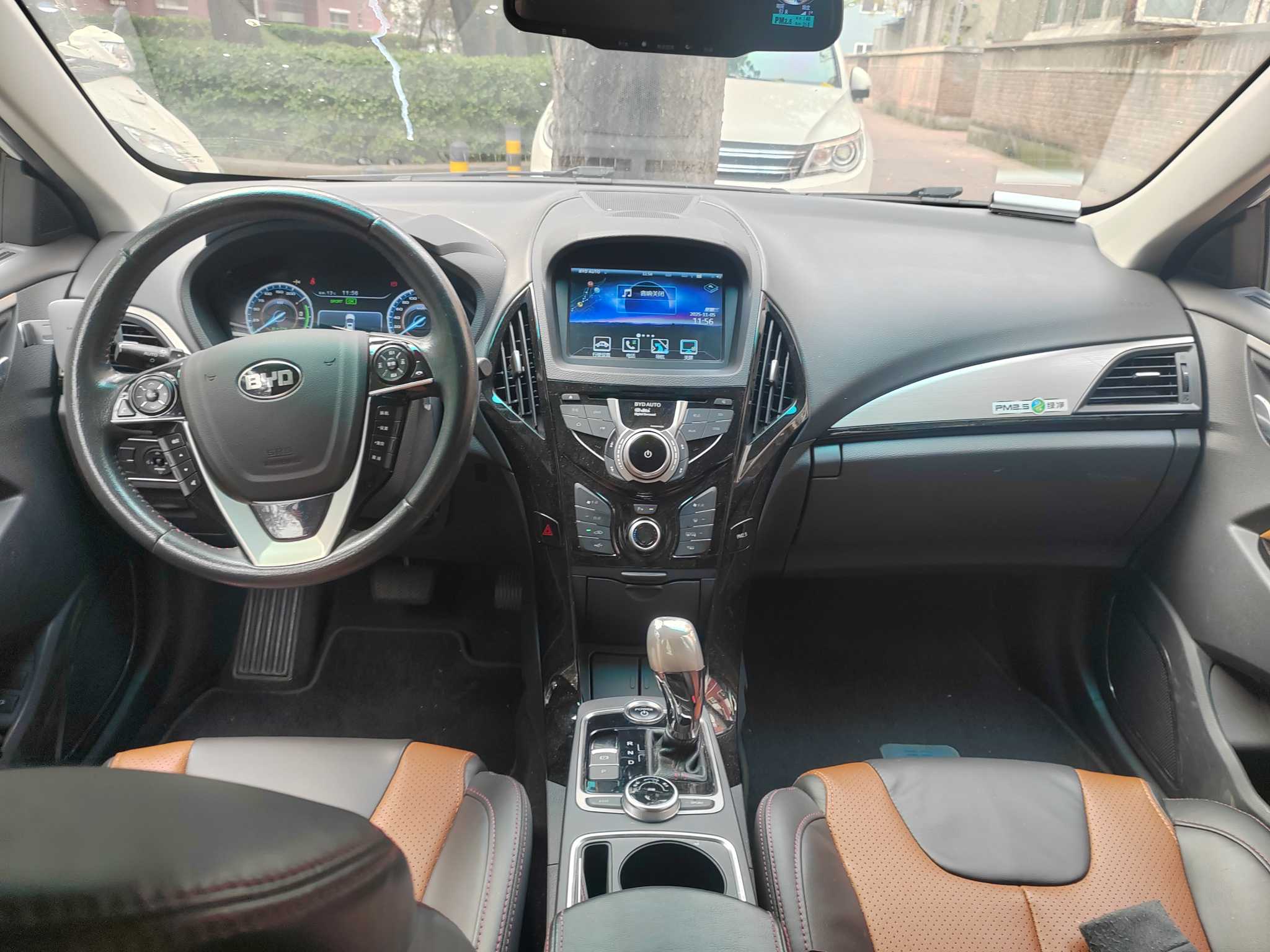 BYD Qin New Energy 2016 car image #6