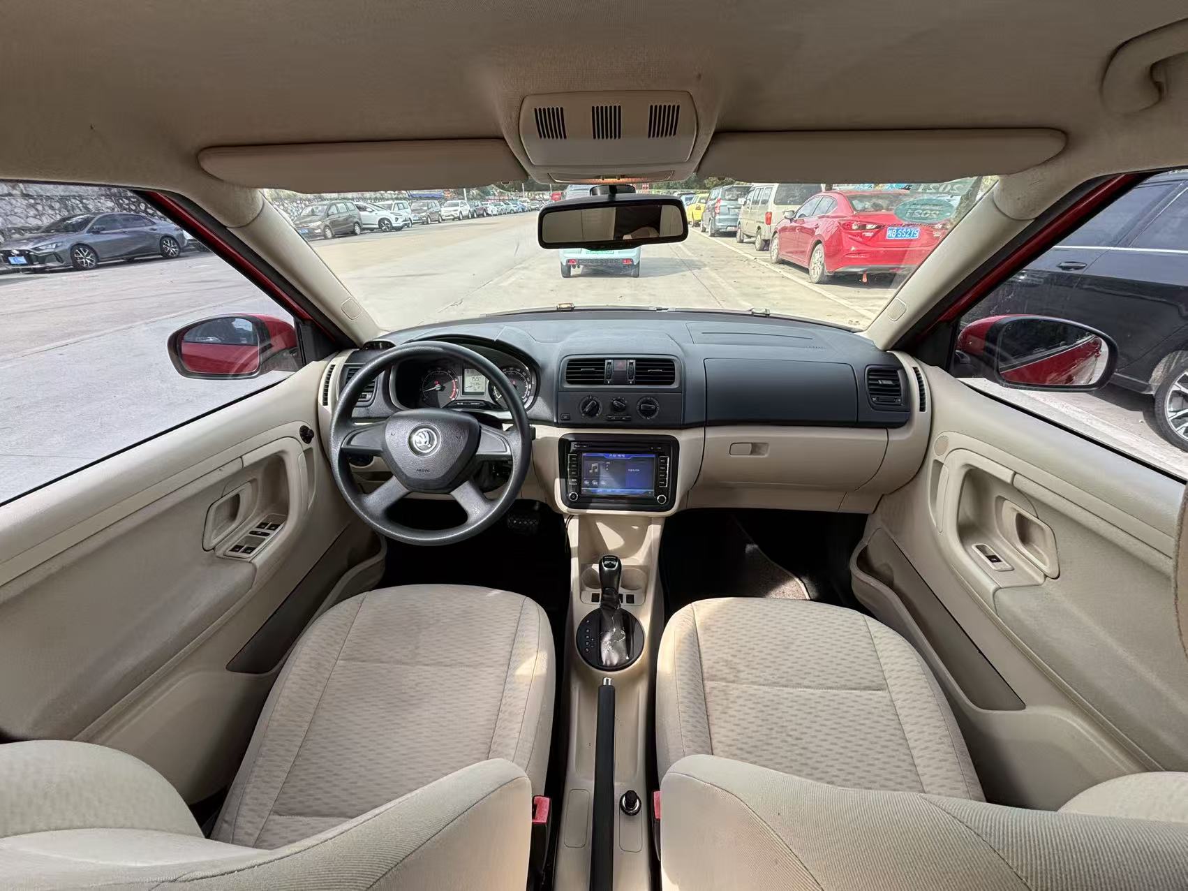 Skoda Fabia 2015 immagine di auto #6