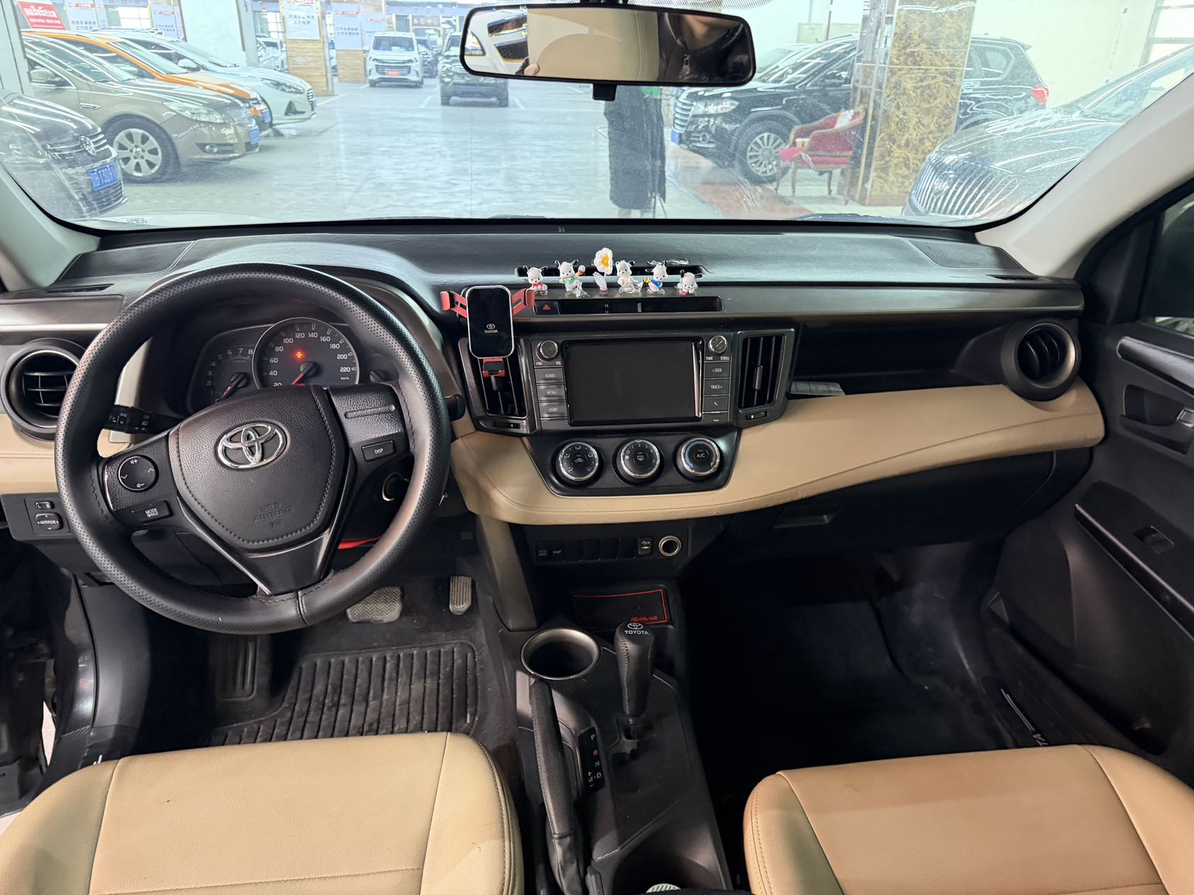 Toyota RAV4 2014 immagine di auto #6
