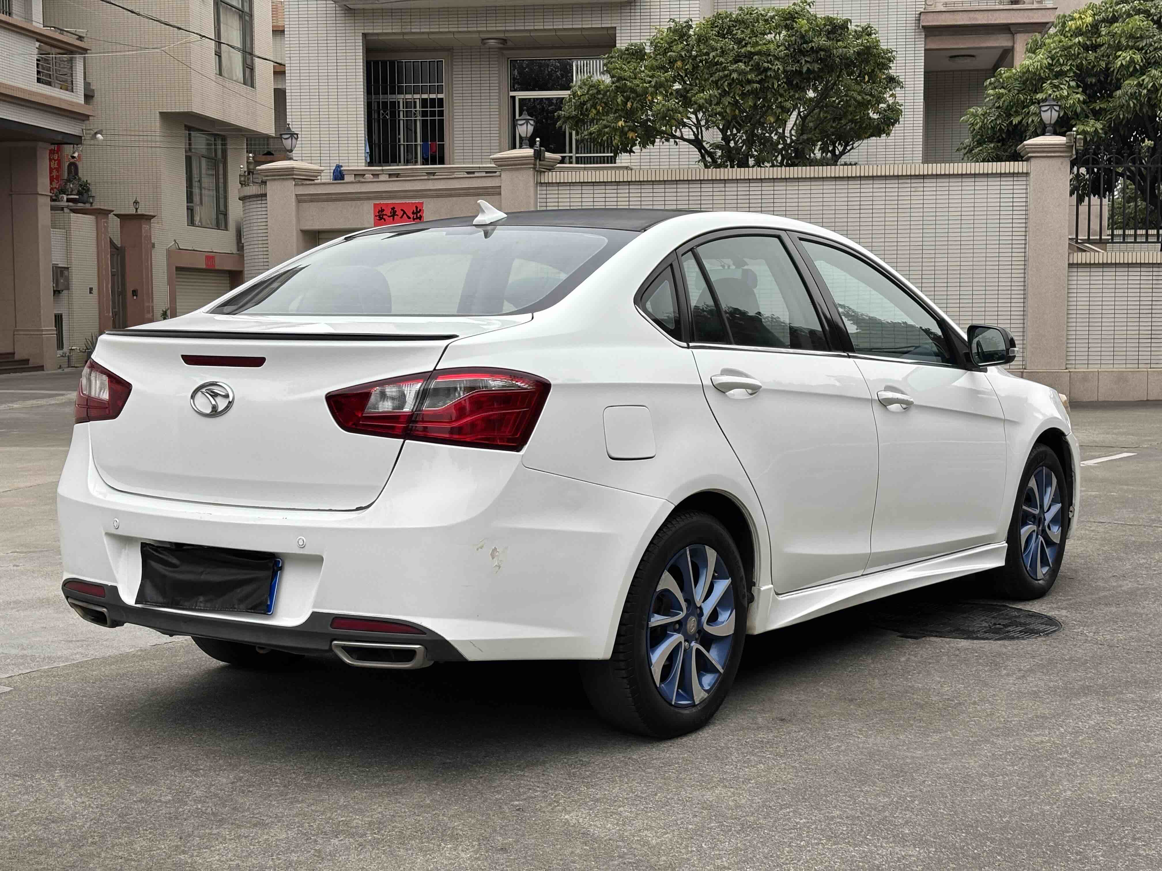 Soueast V5 Lingzhi 2015 #6 Soueast V5 Lingzhi 2015 car image #6