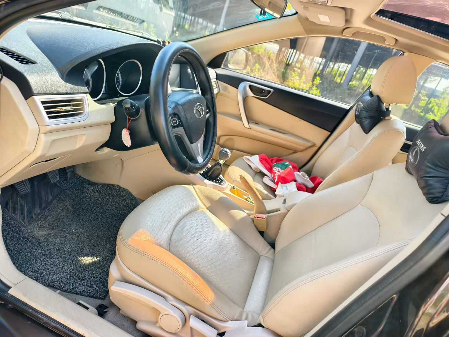 Soueast V5 Lingzhi 2013 car image #6