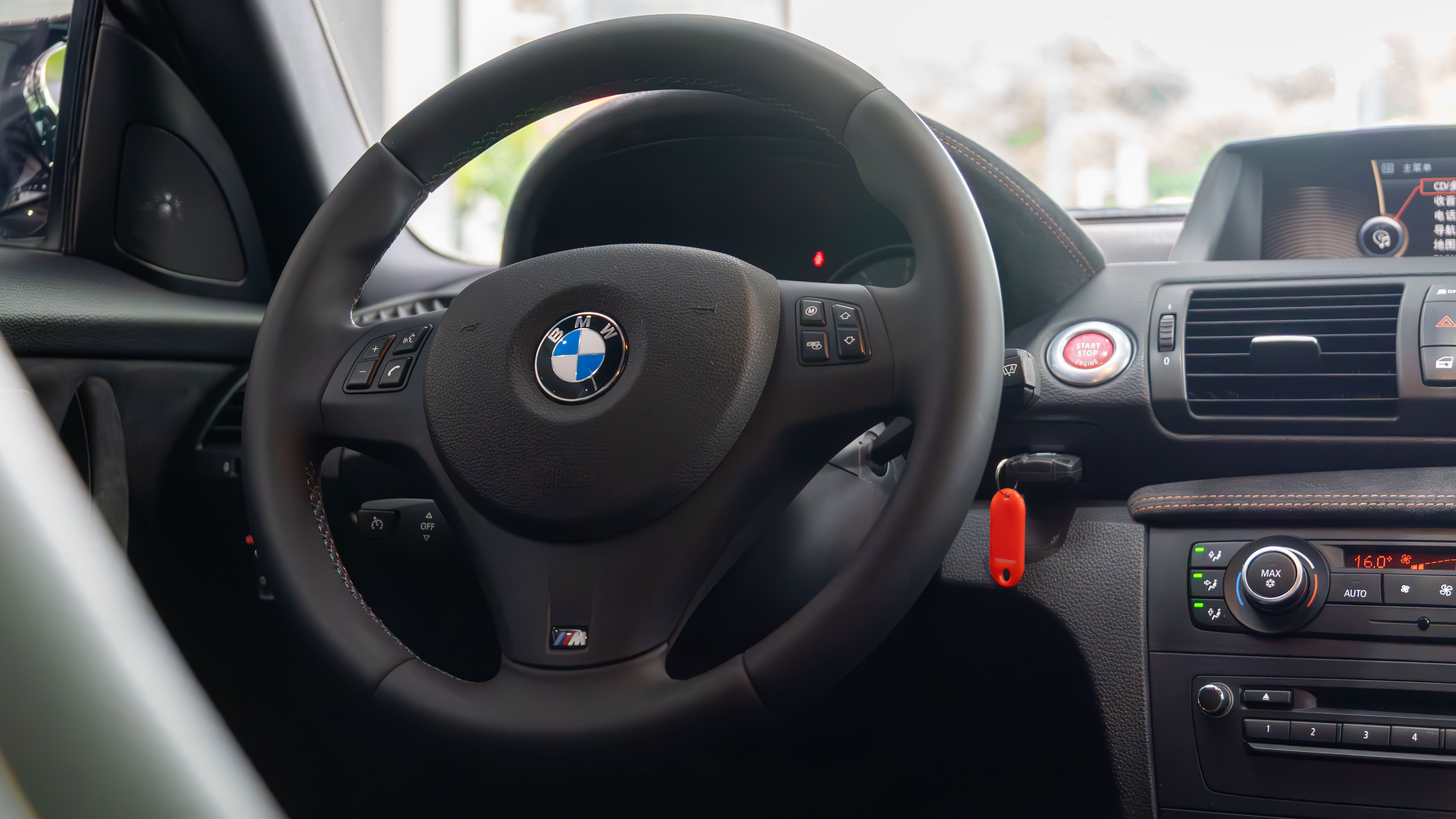 BMW 1 Series M 2013 car image #6