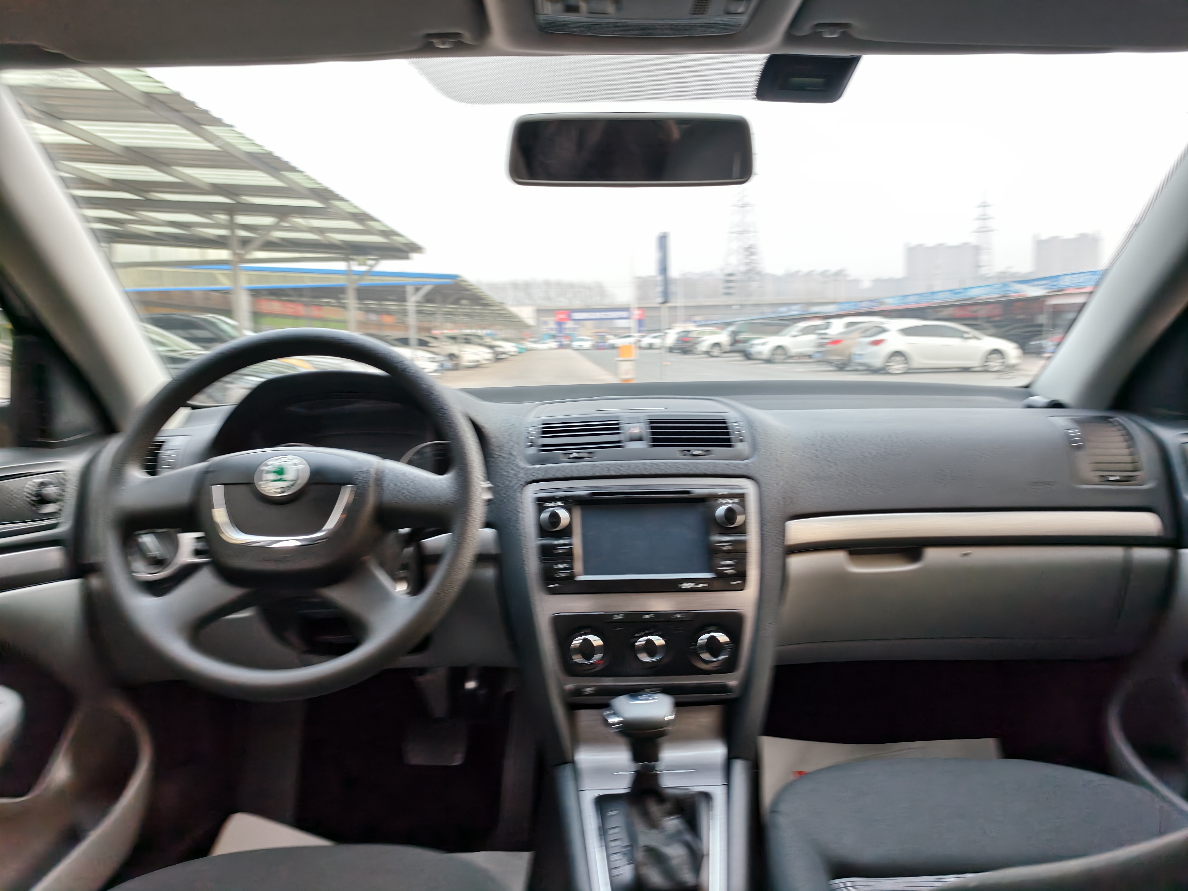 Skoda Octavia 2013 car image #6