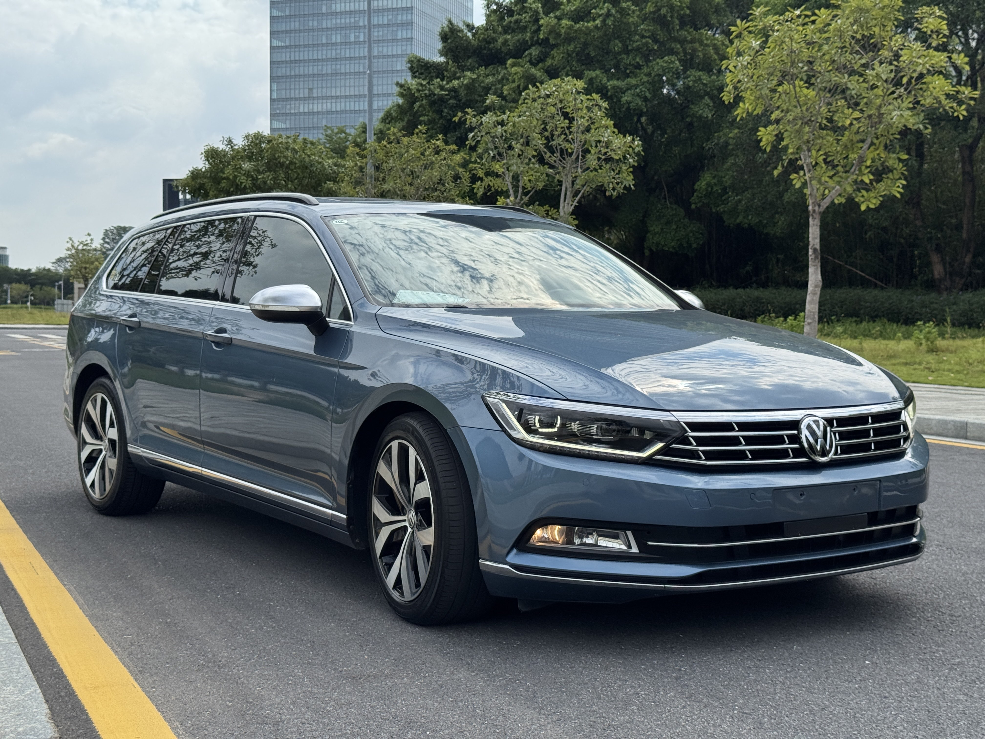 Volkswagen Passat Variant 2017 изображение автомобиля #6