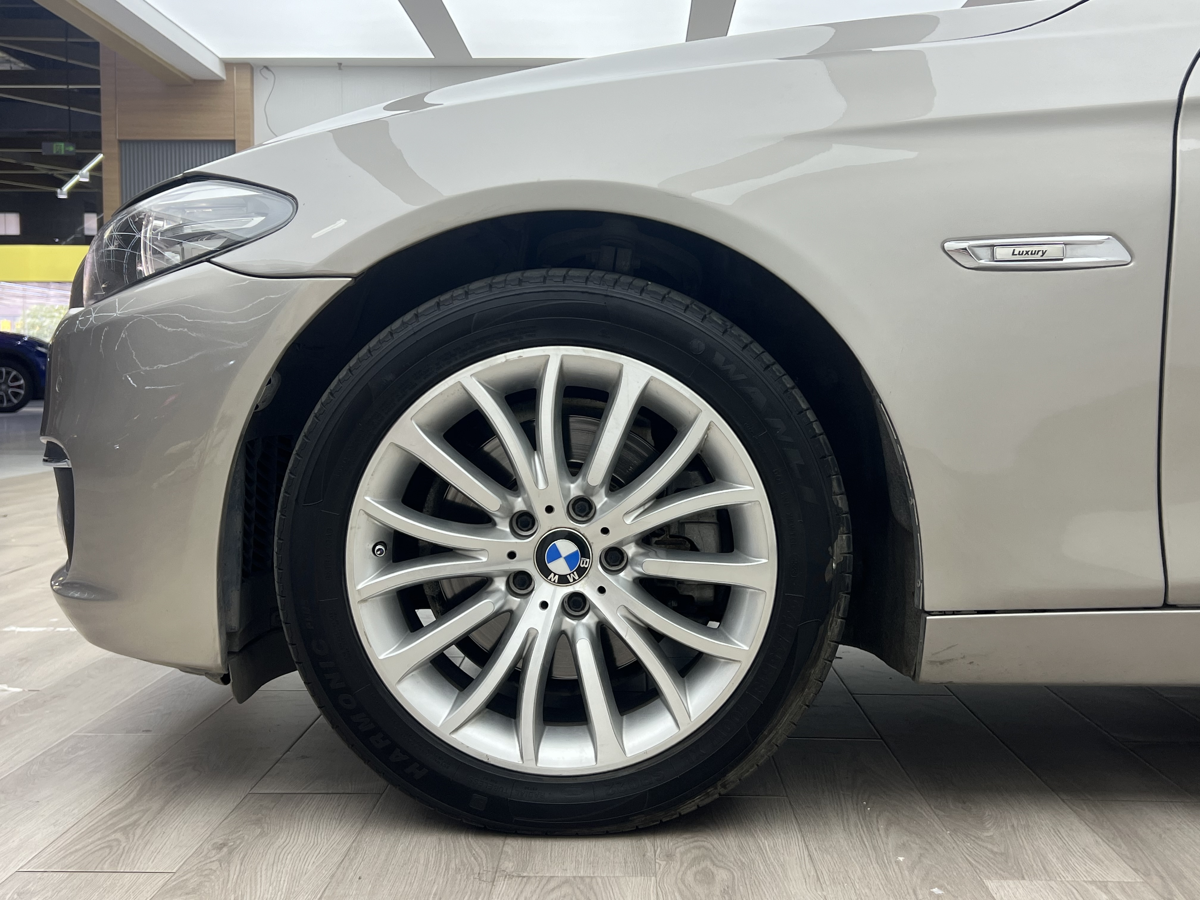 BMW 5 Series 2015 #6 BMW 5 Series 2015 car image #6