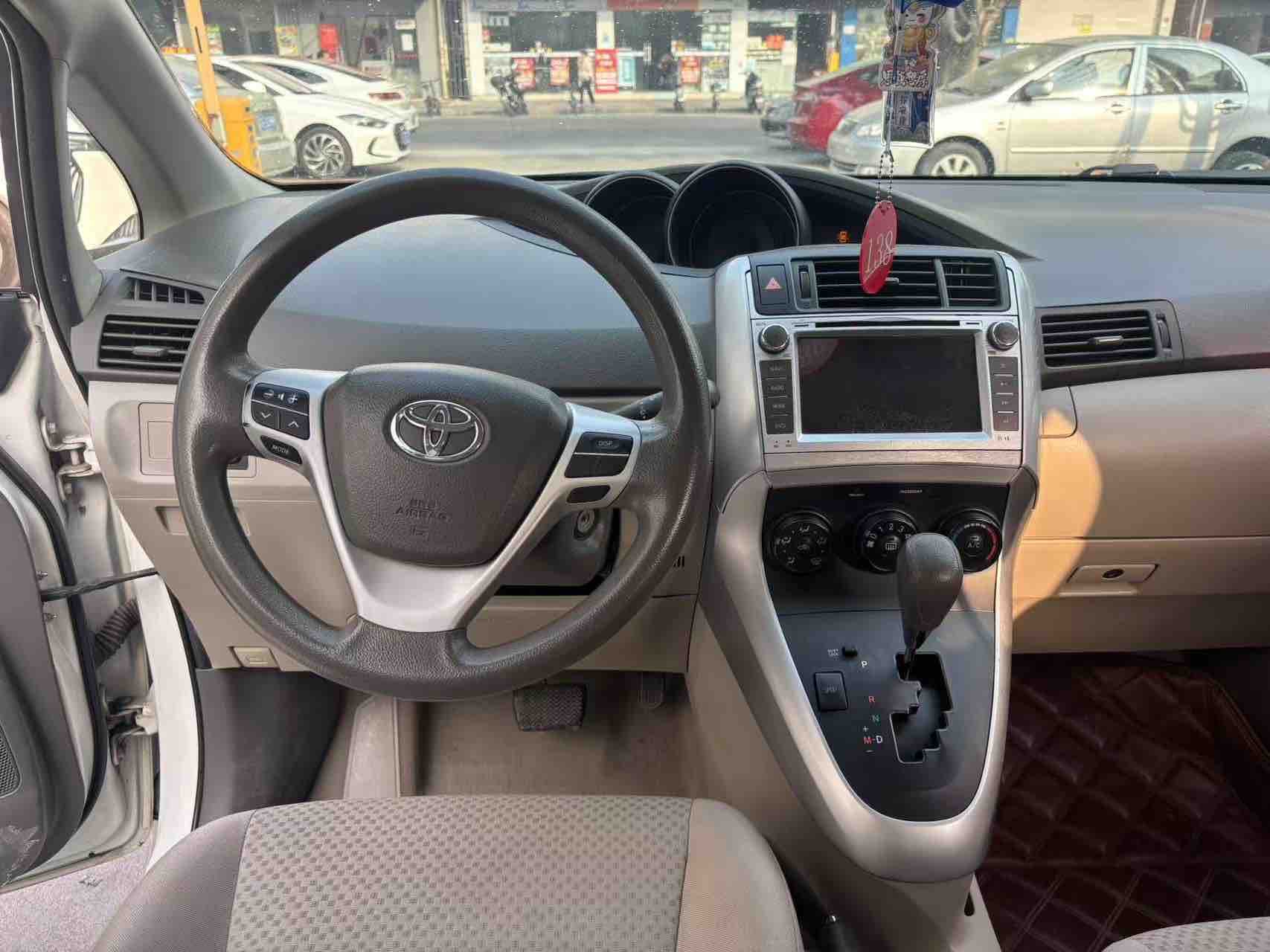 Toyota Verso 2015 #6 Toyota Verso 2015 car image #6