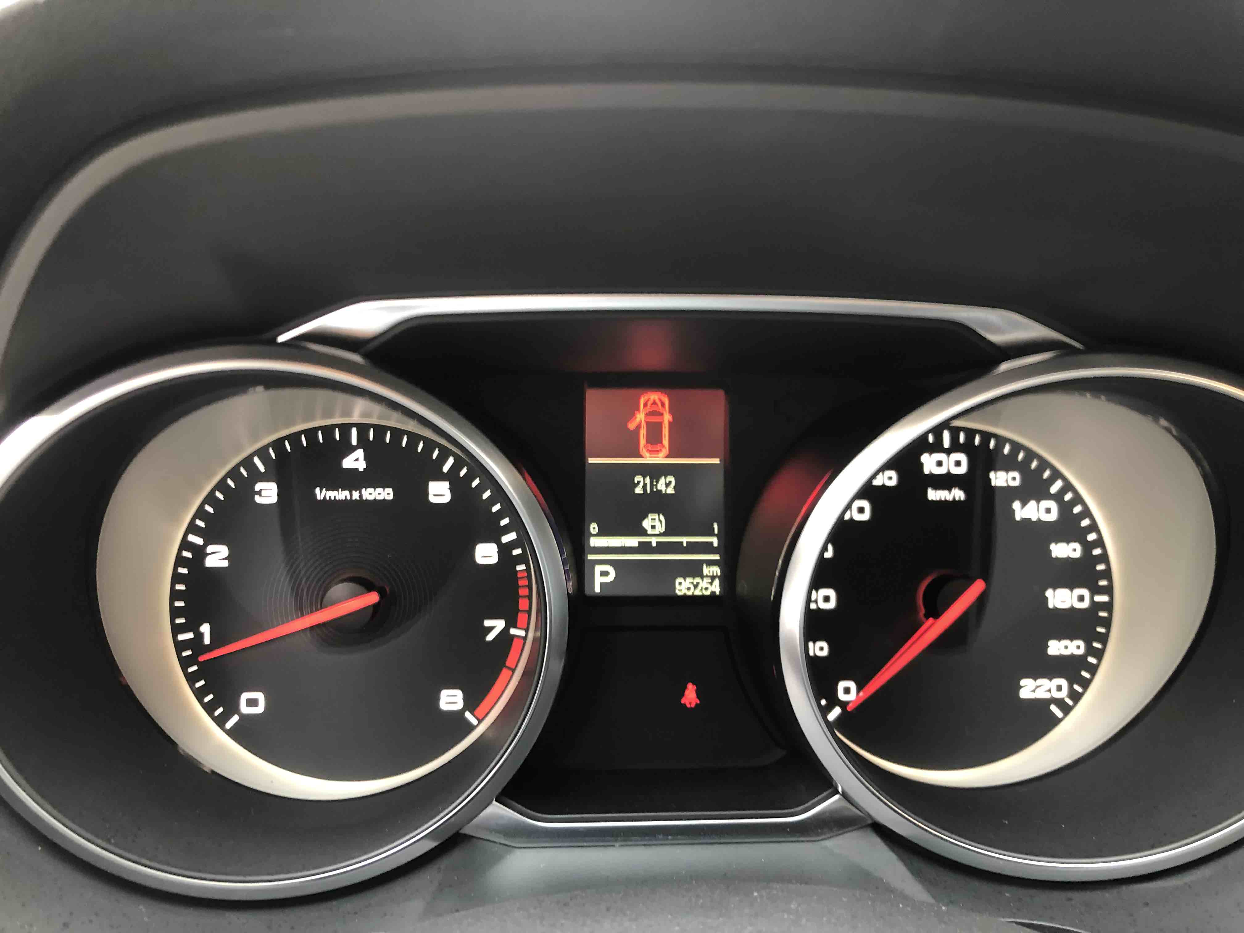 MG GS 2017 car image #6