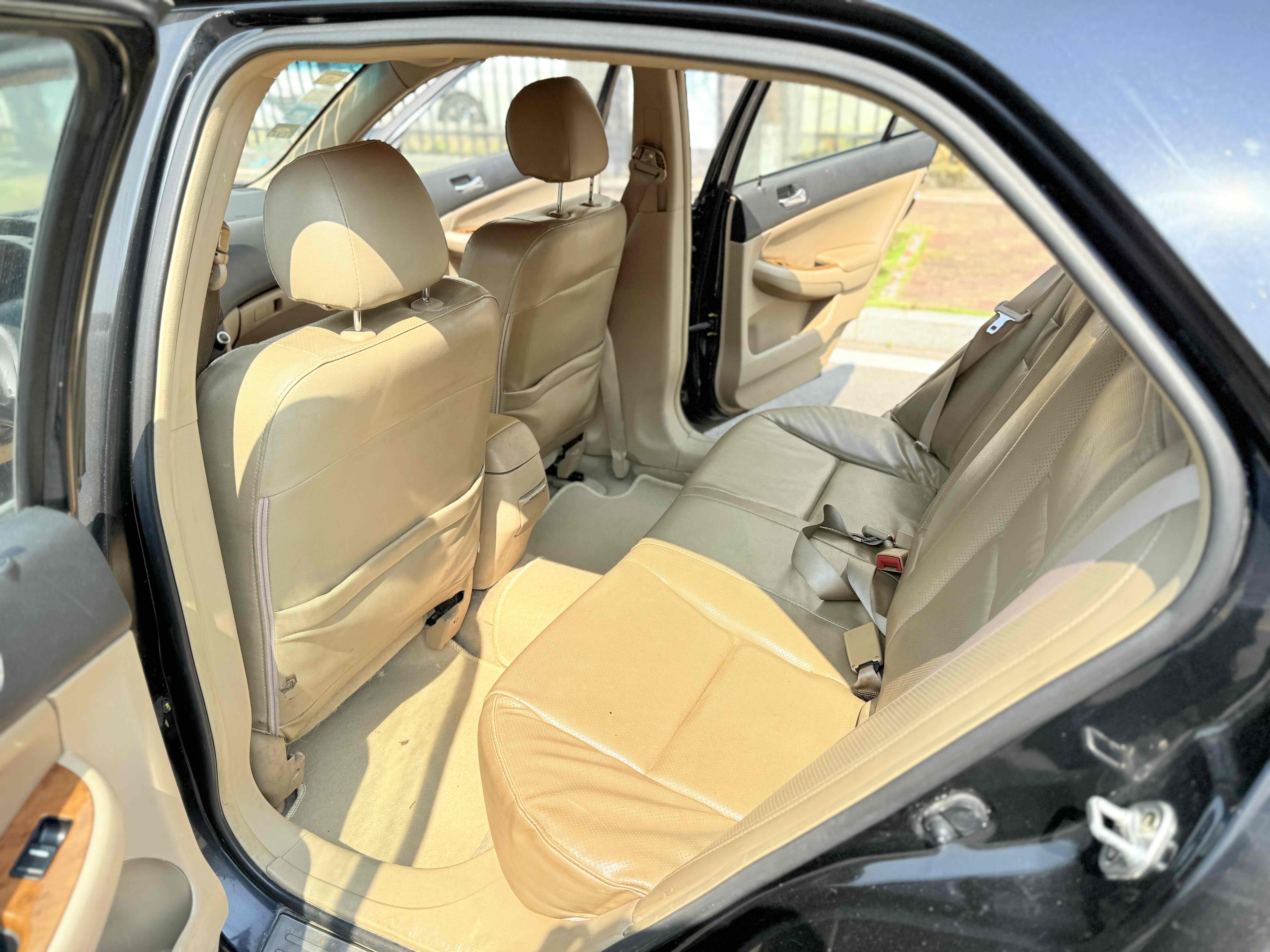 BYD F6 2010 car image #6