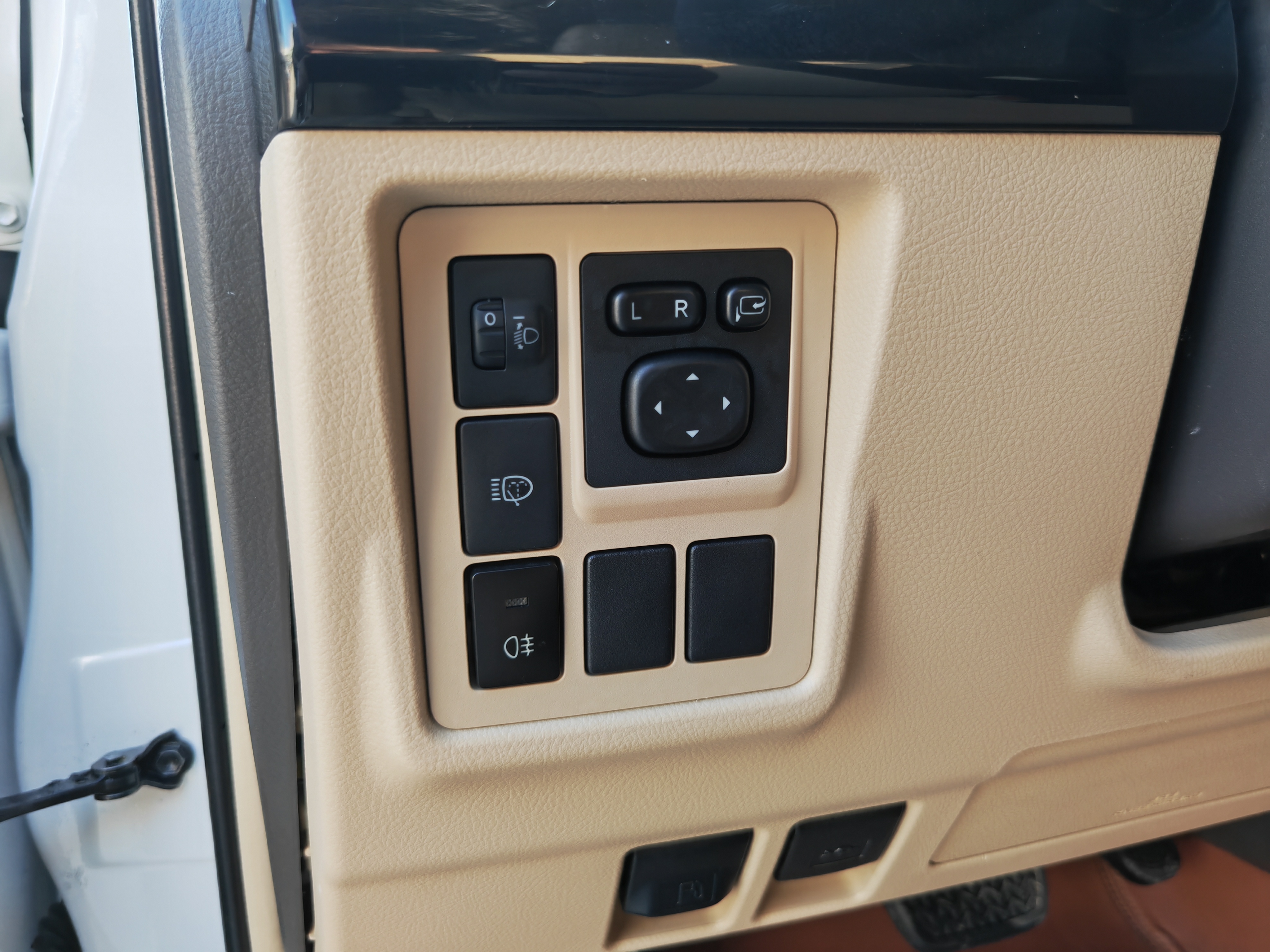 Toyota Prado (Imported) 2014 car image #6