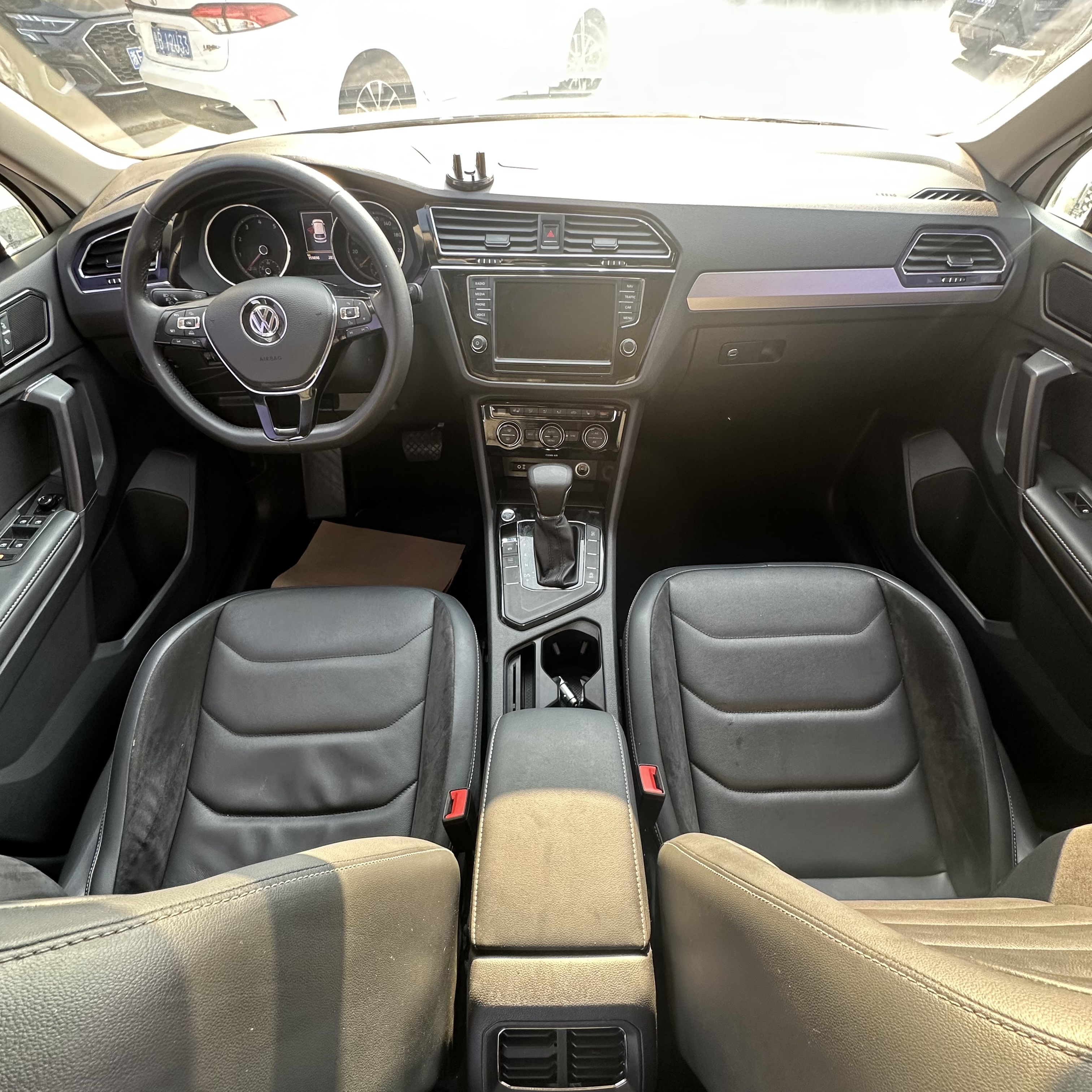 Volkswagen Tiguan L 2017 car image #6