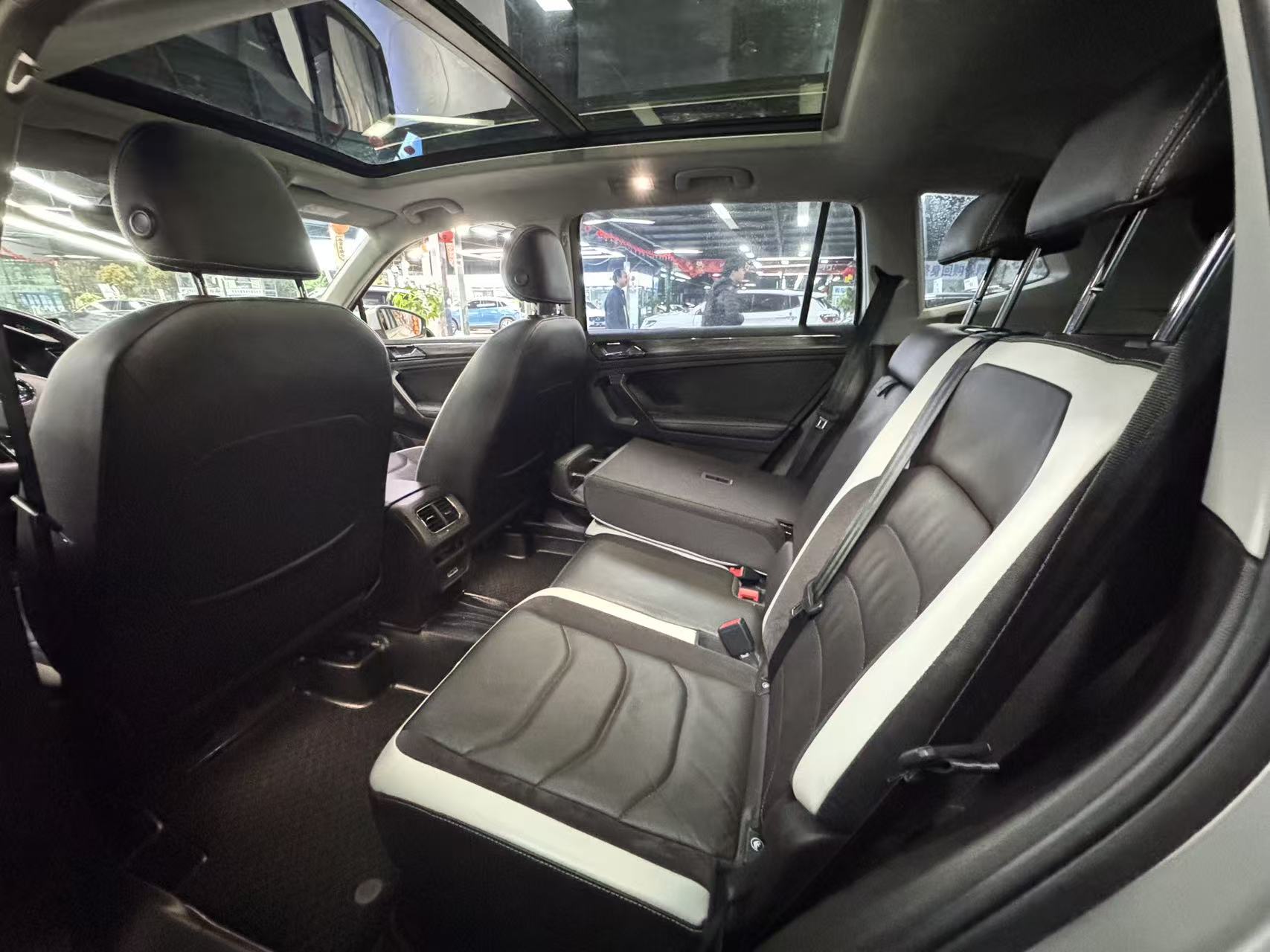 Volkswagen Tiguan L 2018 #6 Volkswagen Tiguan L 2018 car image #6