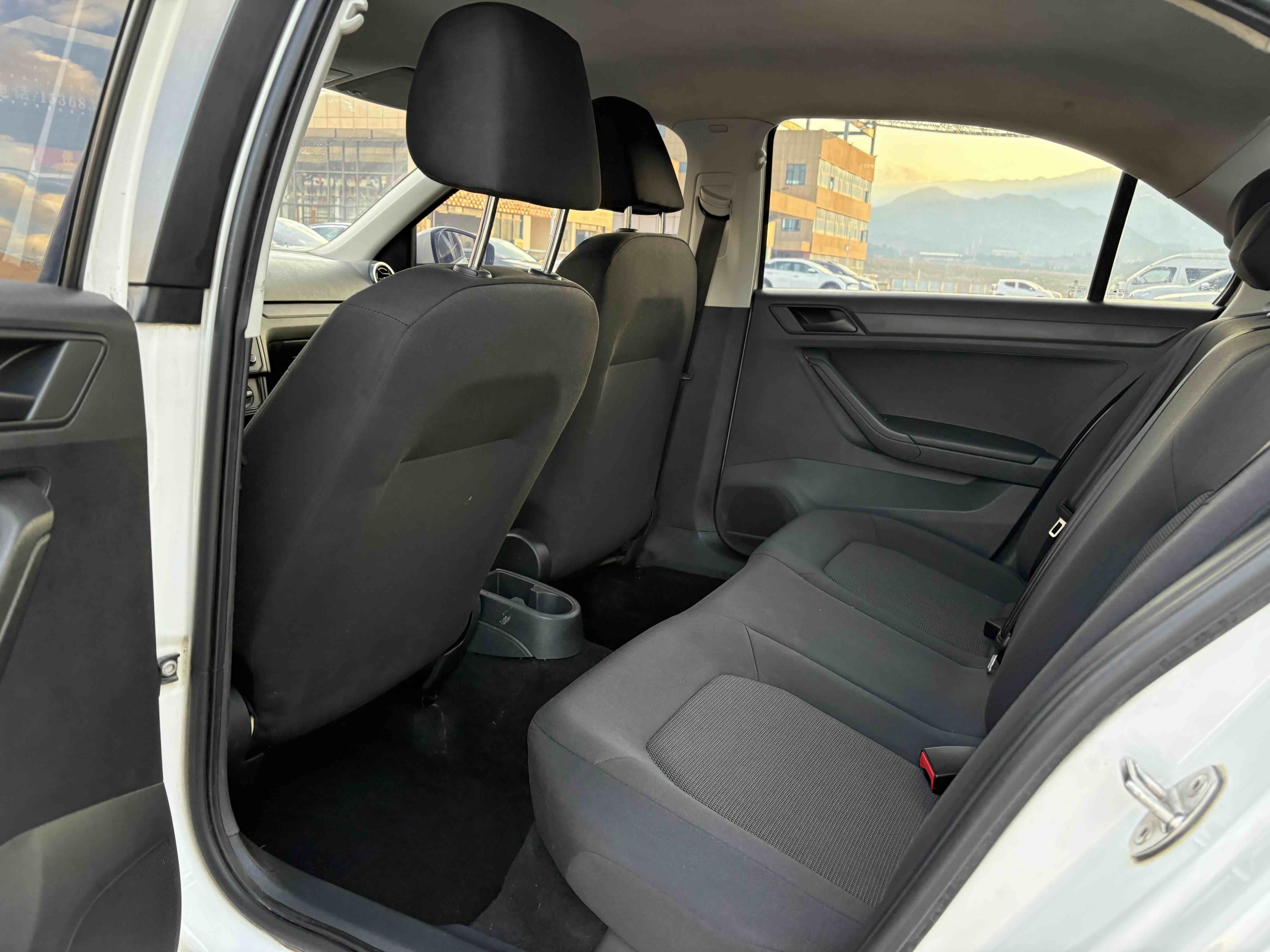 Jetta Jetta 2018 #6 Jetta Jetta 2018 car image #6