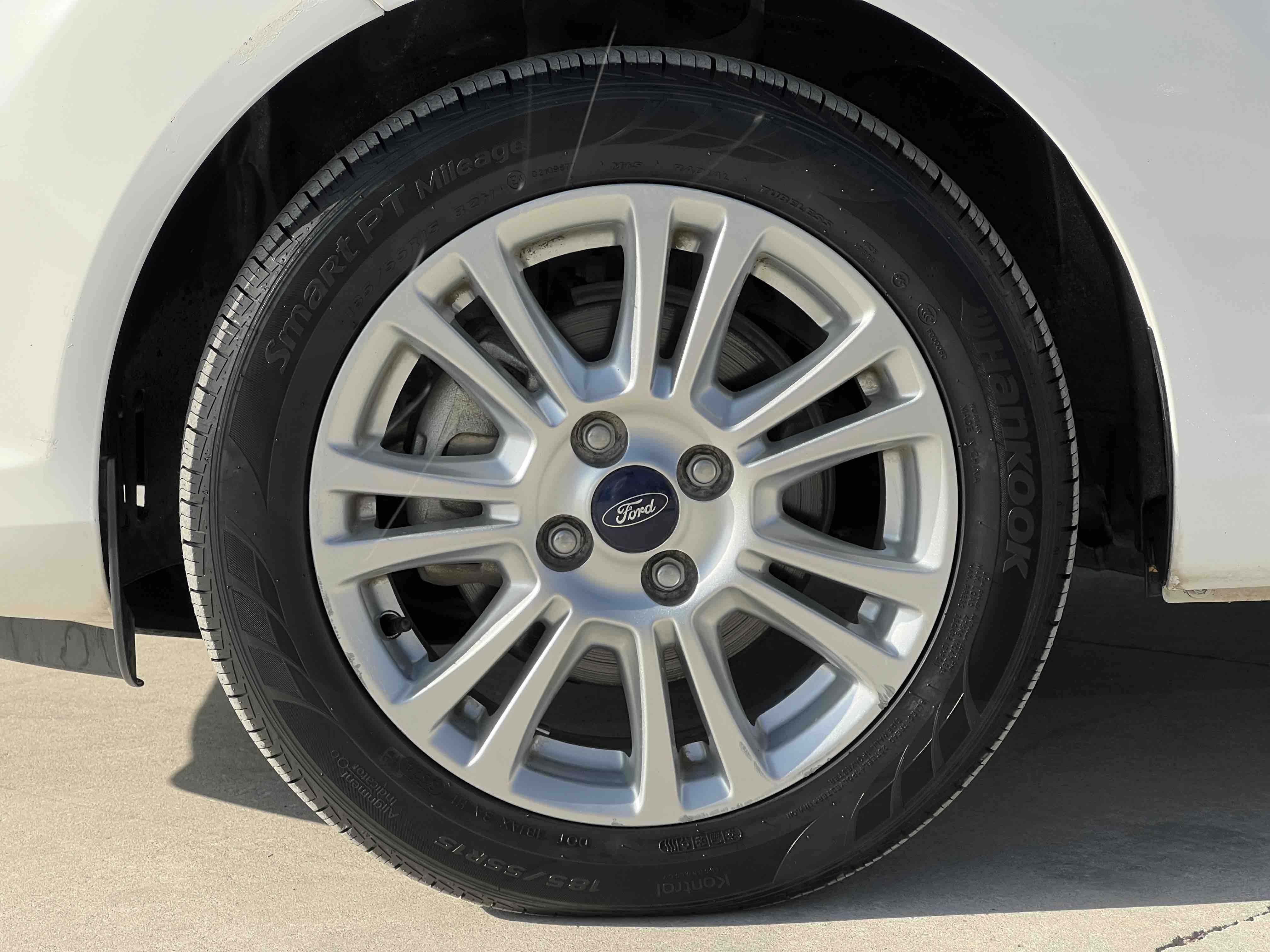 Ford Fiesta 2016 car image #6