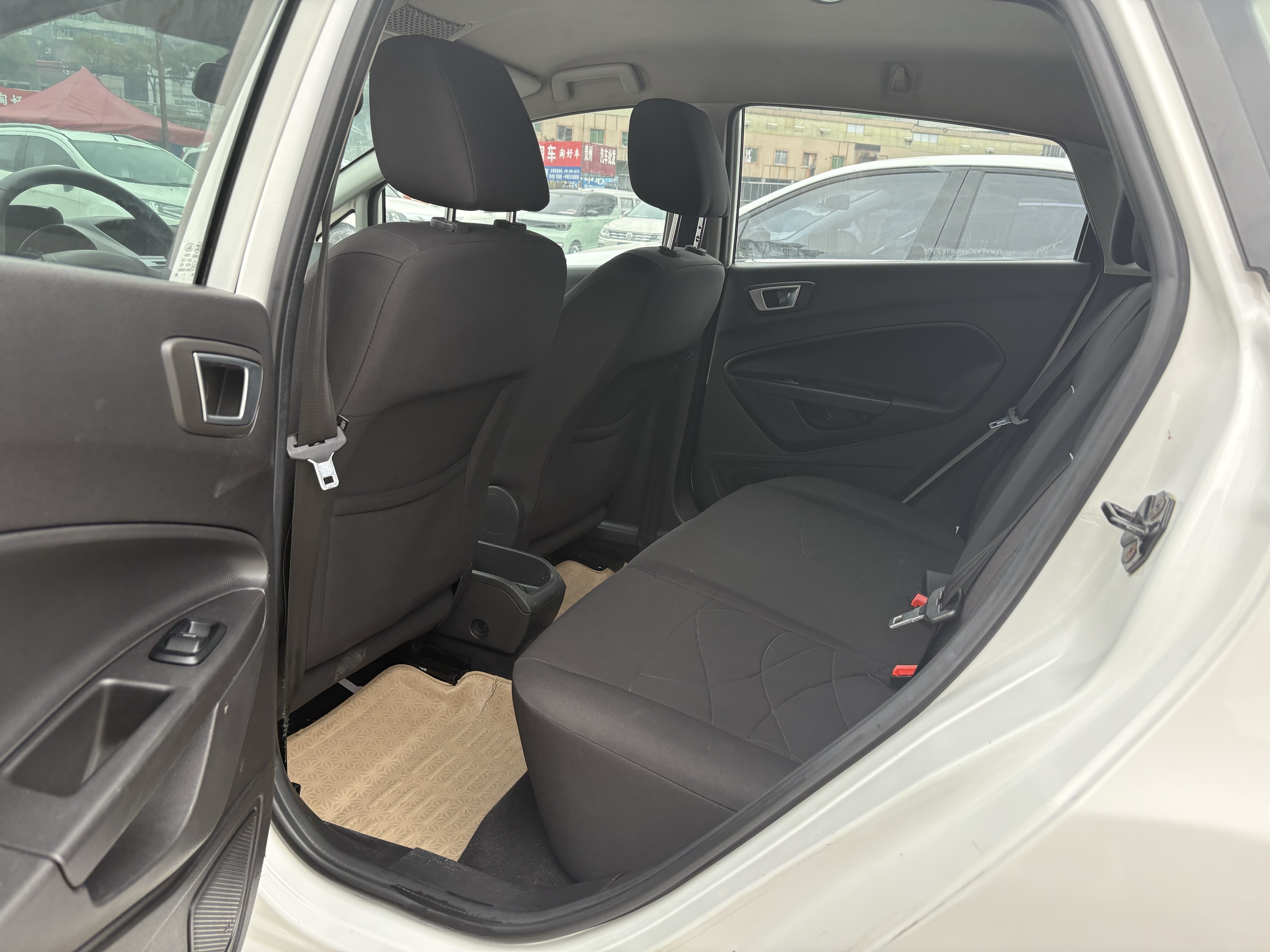 Ford Fiesta 2017 car image #6