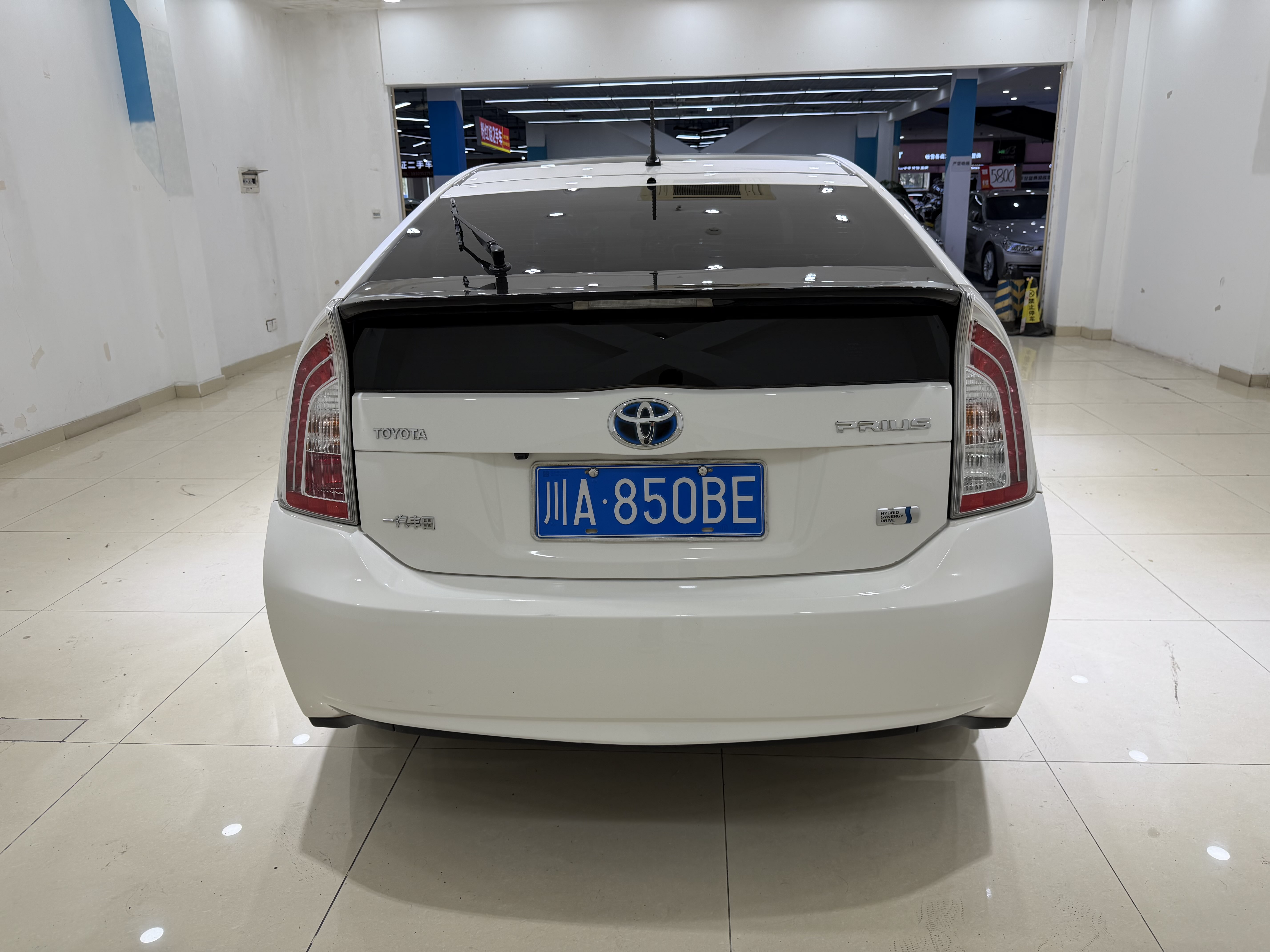 Toyota Prius 2014 car image #6