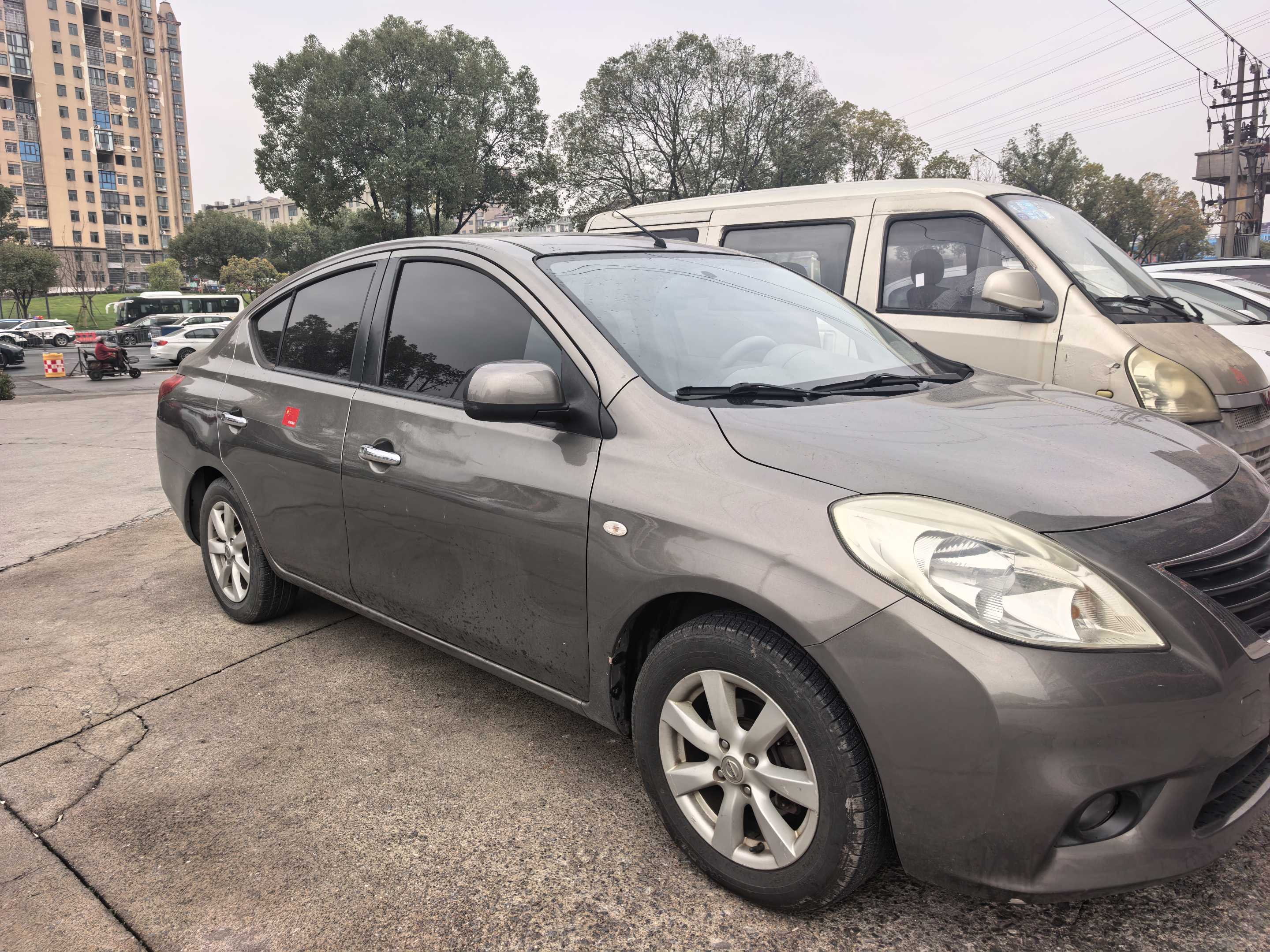 Nissan Sunny 2013 #6 Nissan Sunny 2013 car image #6