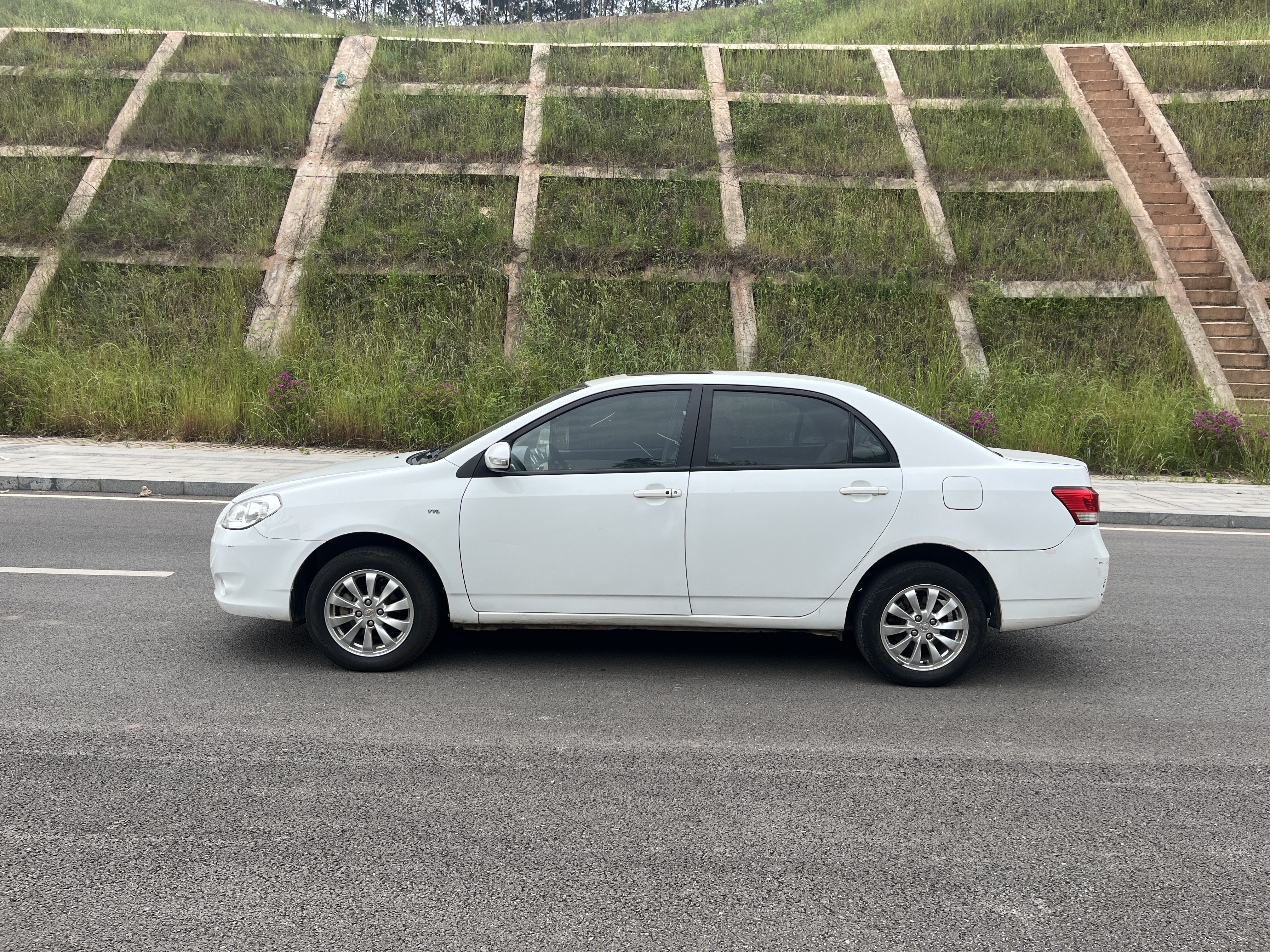 BYD G3 2013 imagem de carro #6